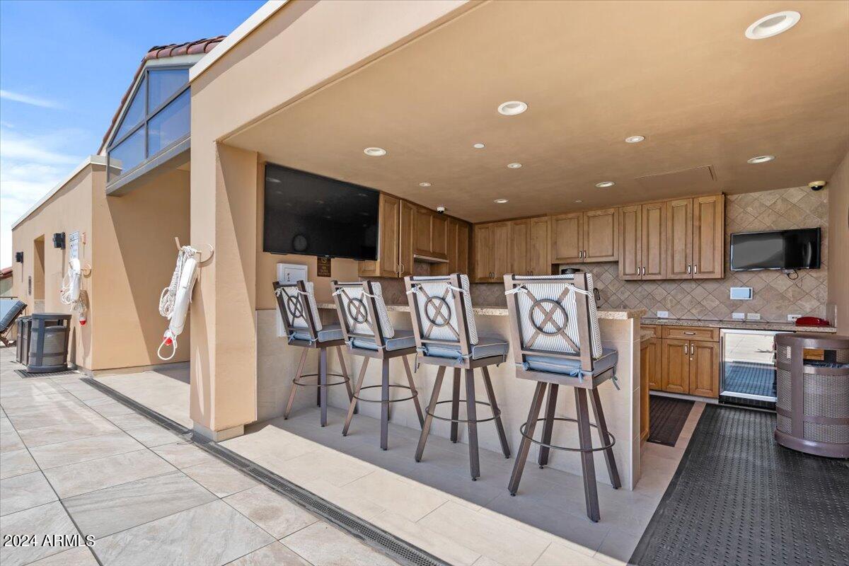 7175 E CAMELBACK Road, 501