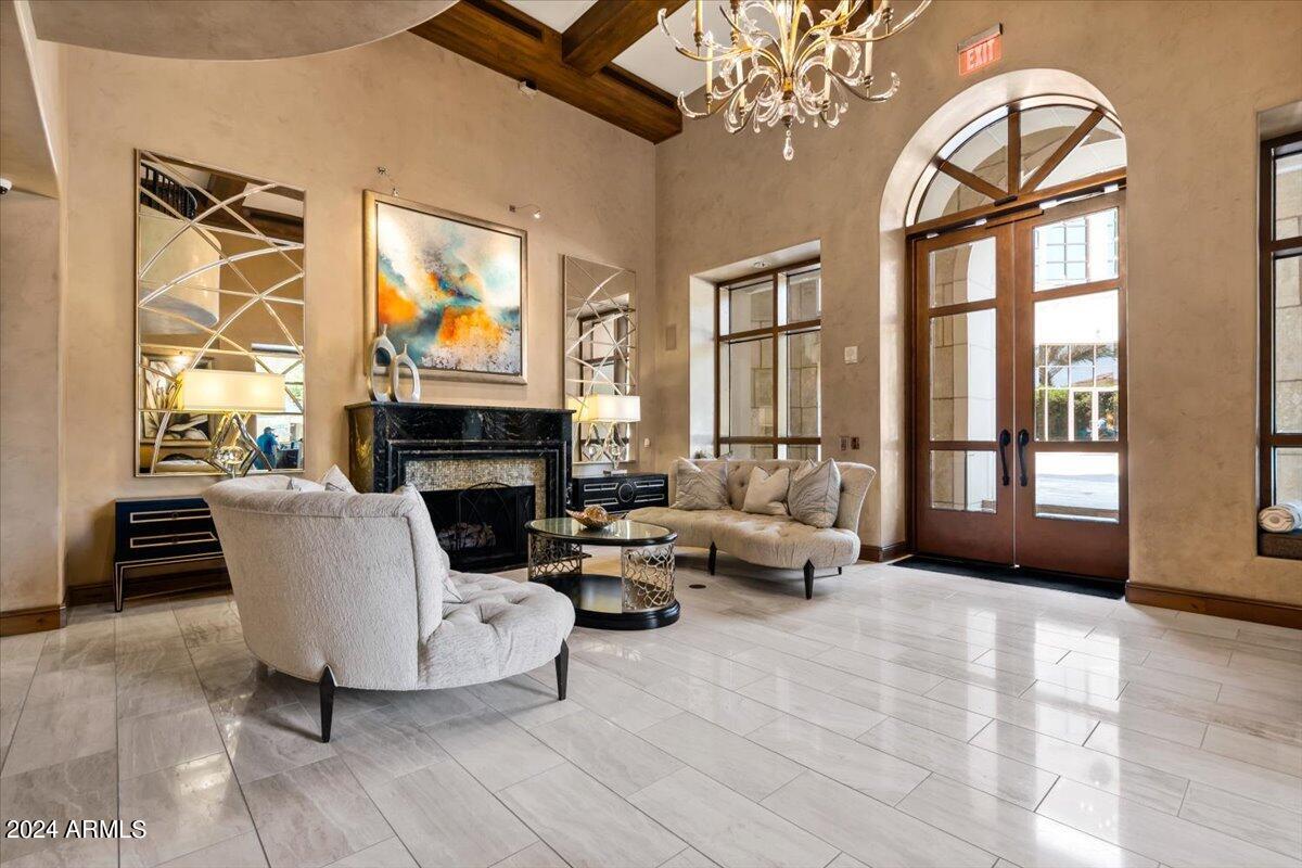 7175 E CAMELBACK Road, 501