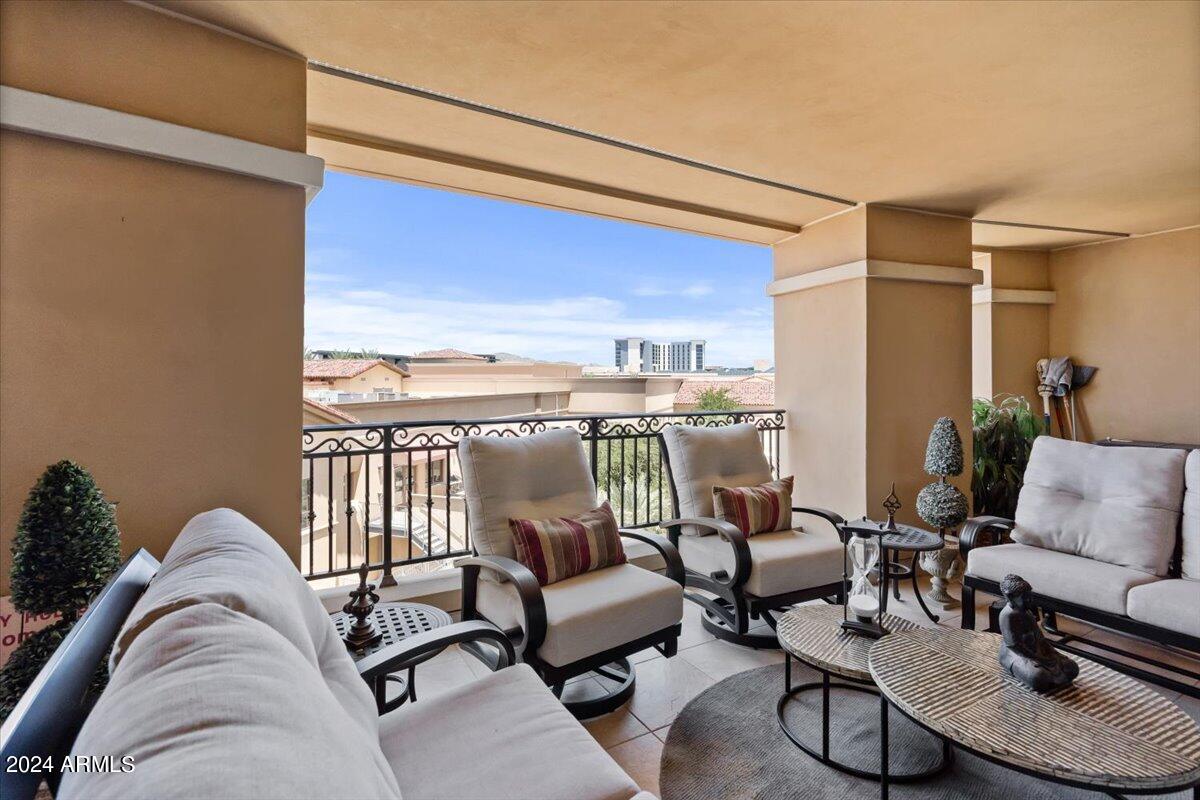 7175 E CAMELBACK Road, 501