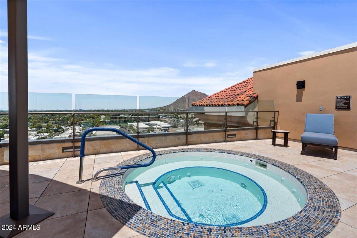 7175 E CAMELBACK Road, 501