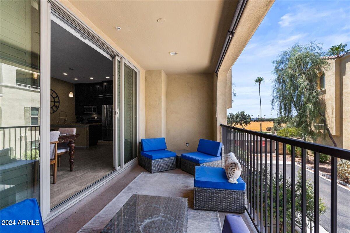819 N ALISON Way