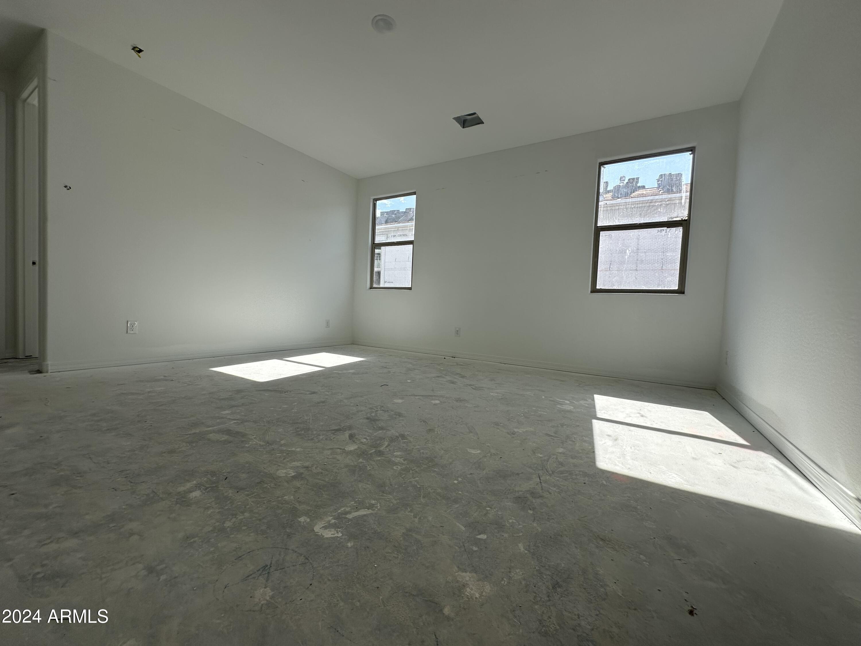 22897 E ROUNDUP Way