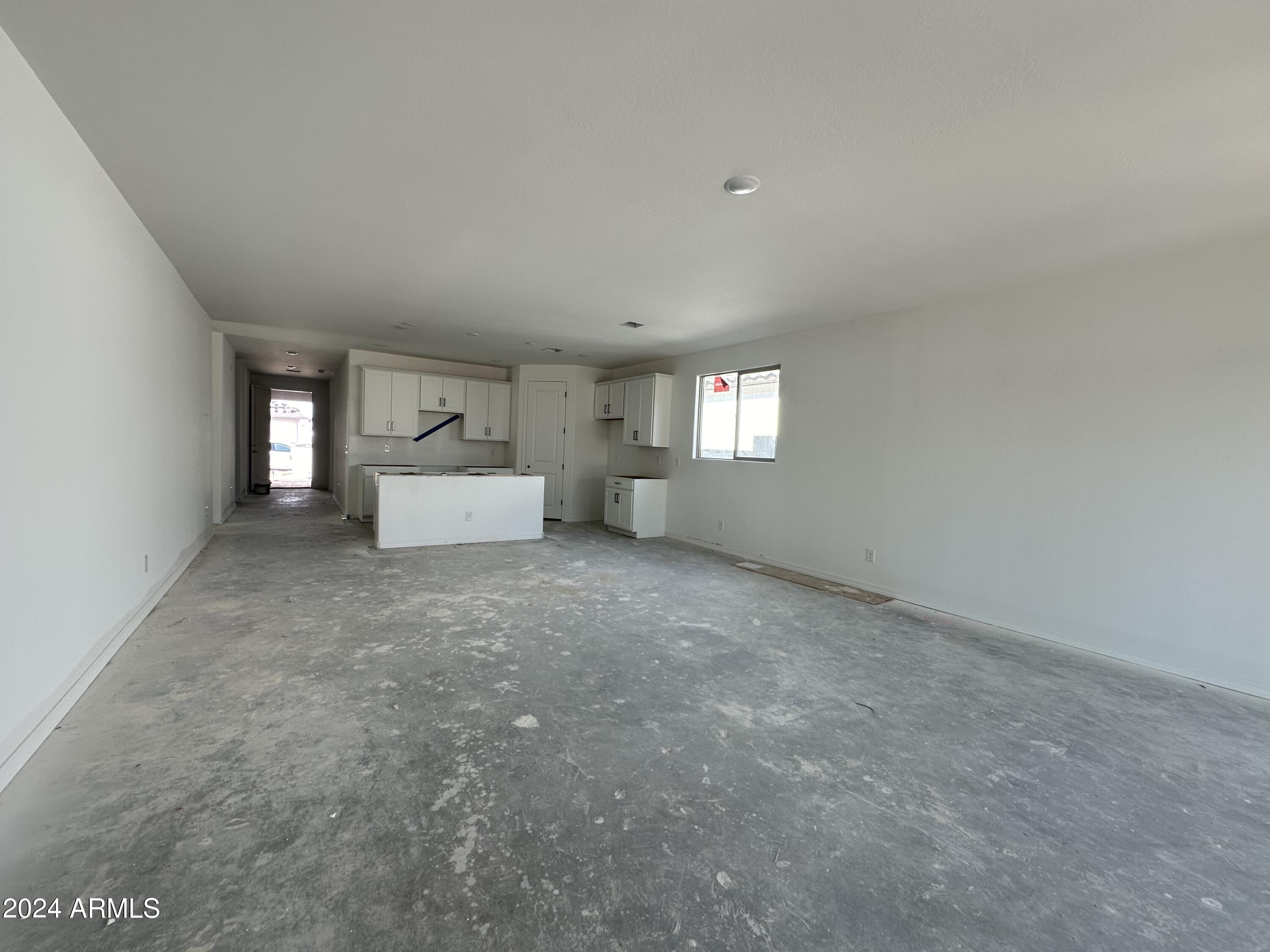 22897 E ROUNDUP Way