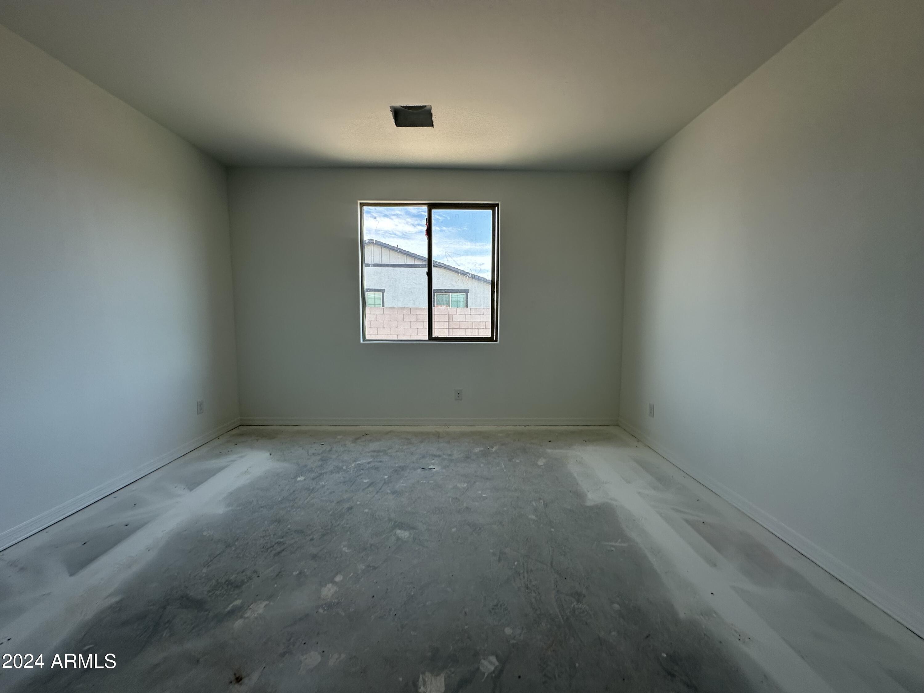 22897 E ROUNDUP Way
