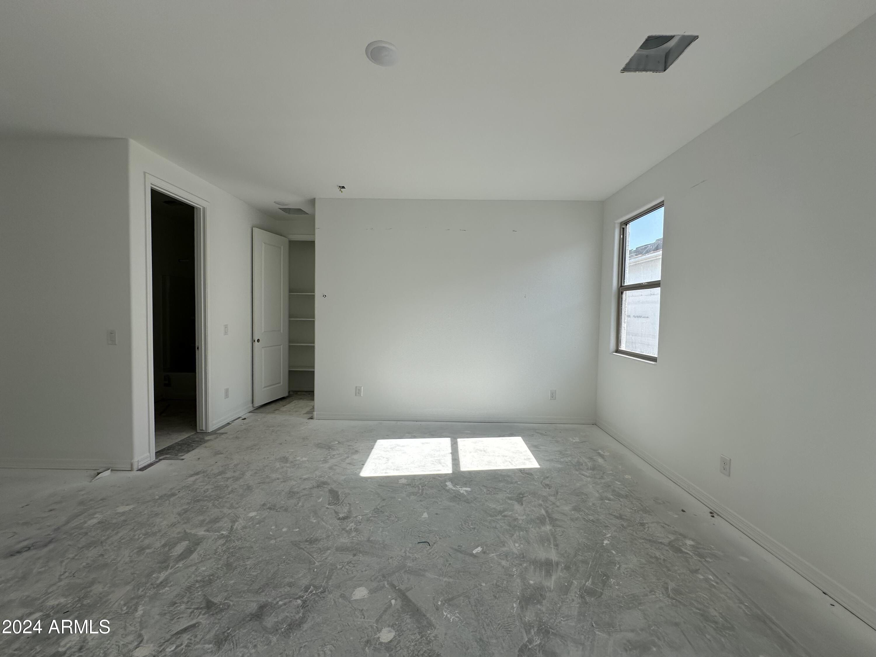 22897 E ROUNDUP Way
