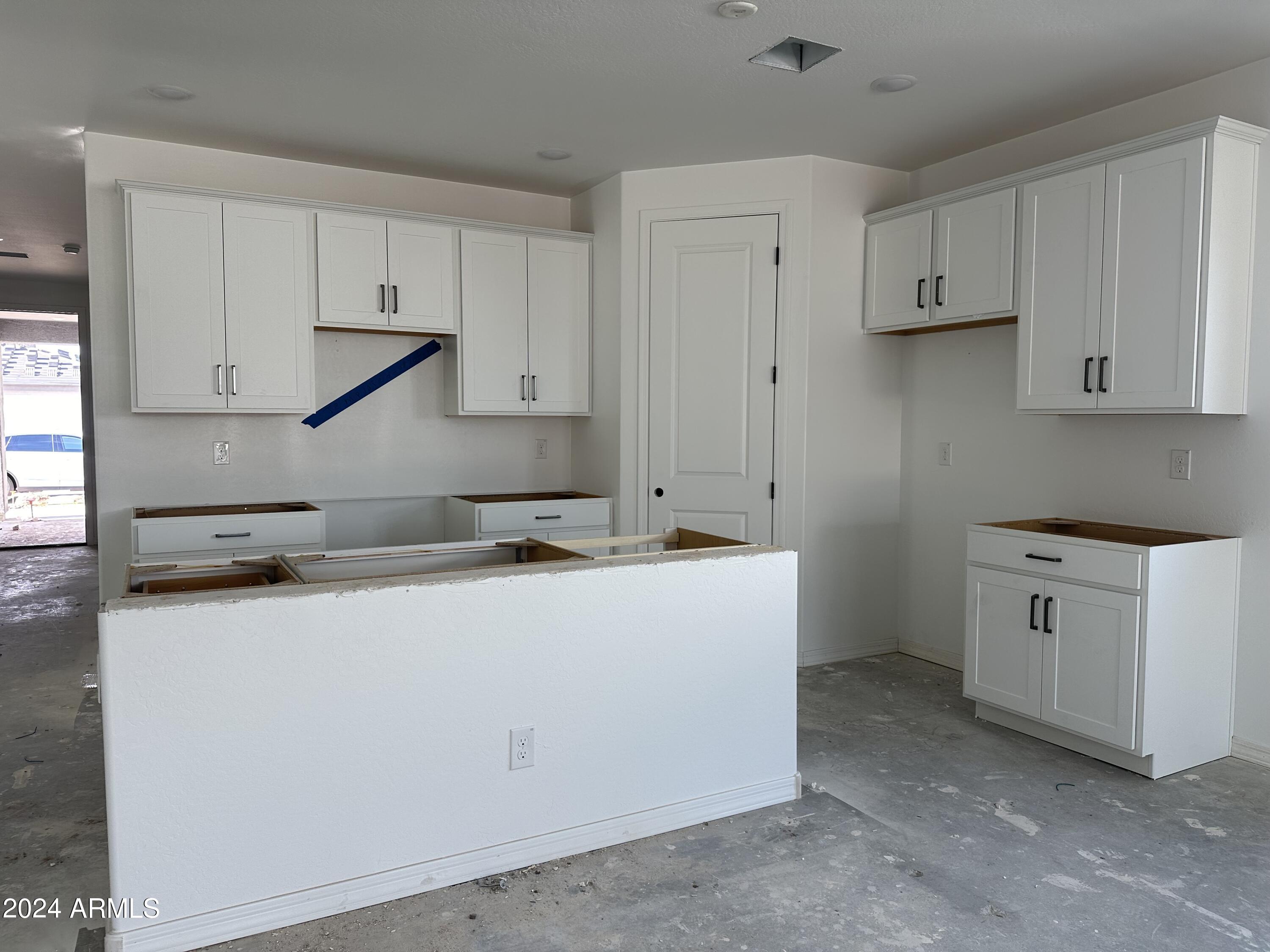 22897 E ROUNDUP Way