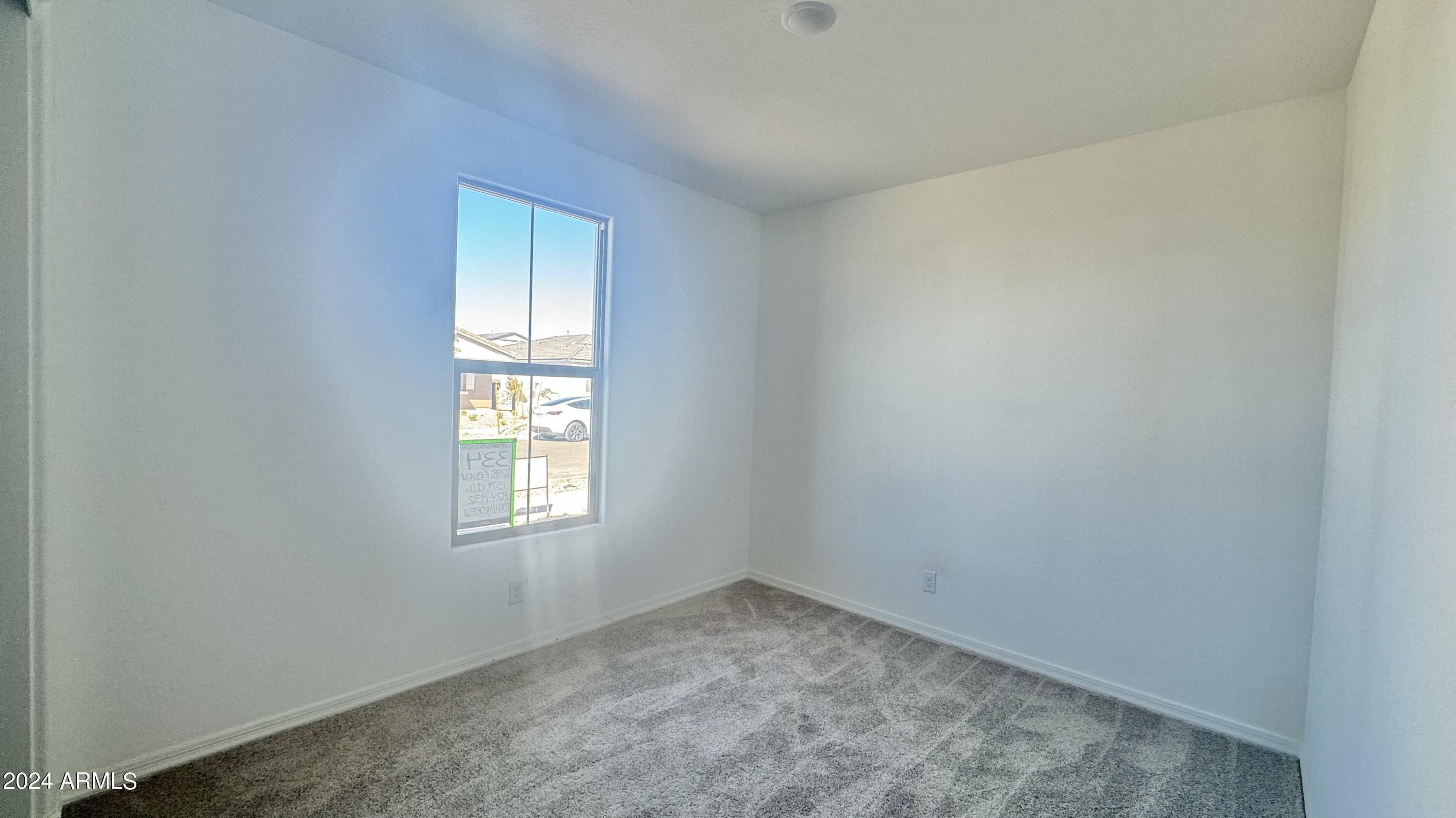 22881 E ROUNDUP Way