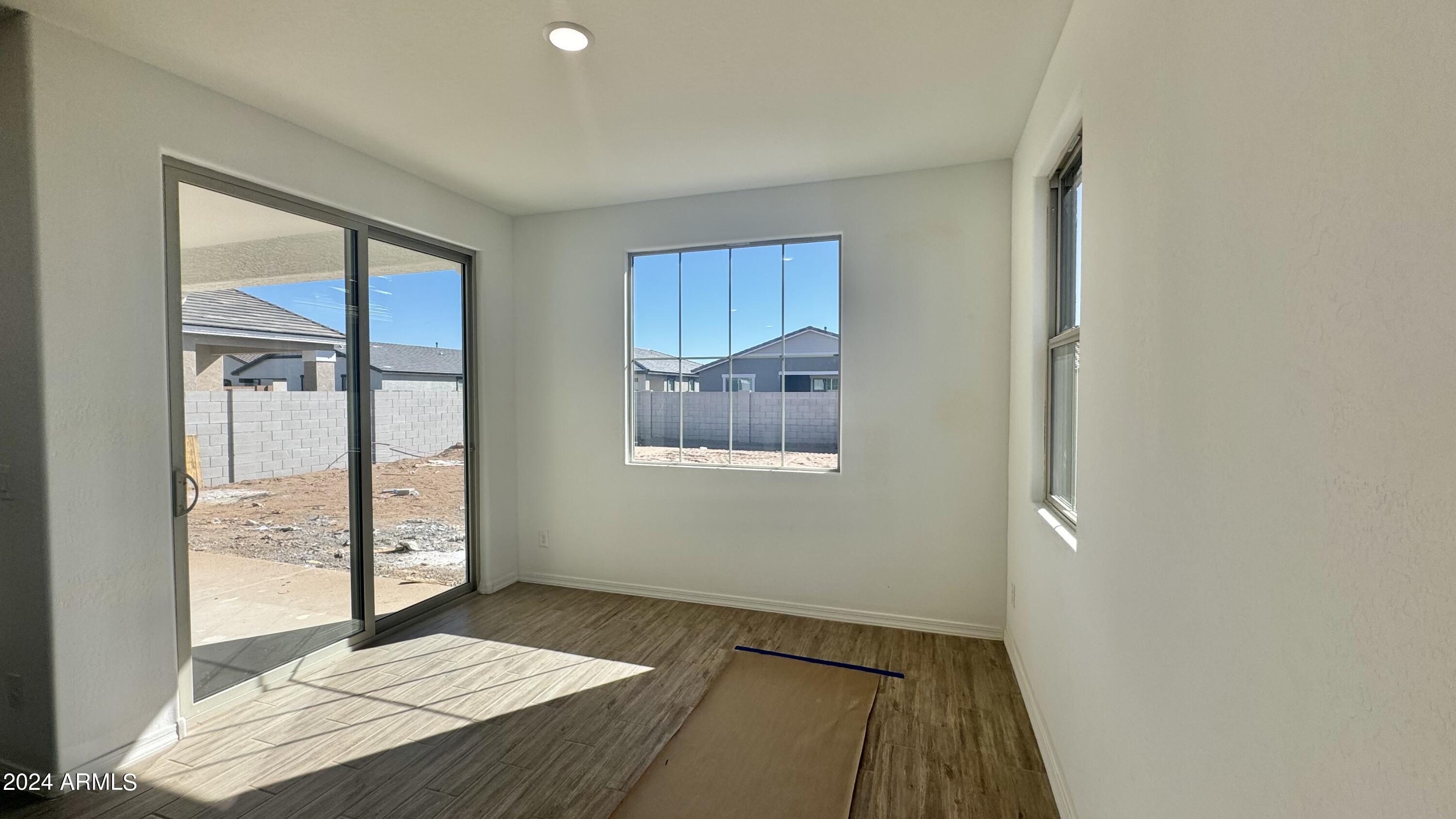 22881 E ROUNDUP Way