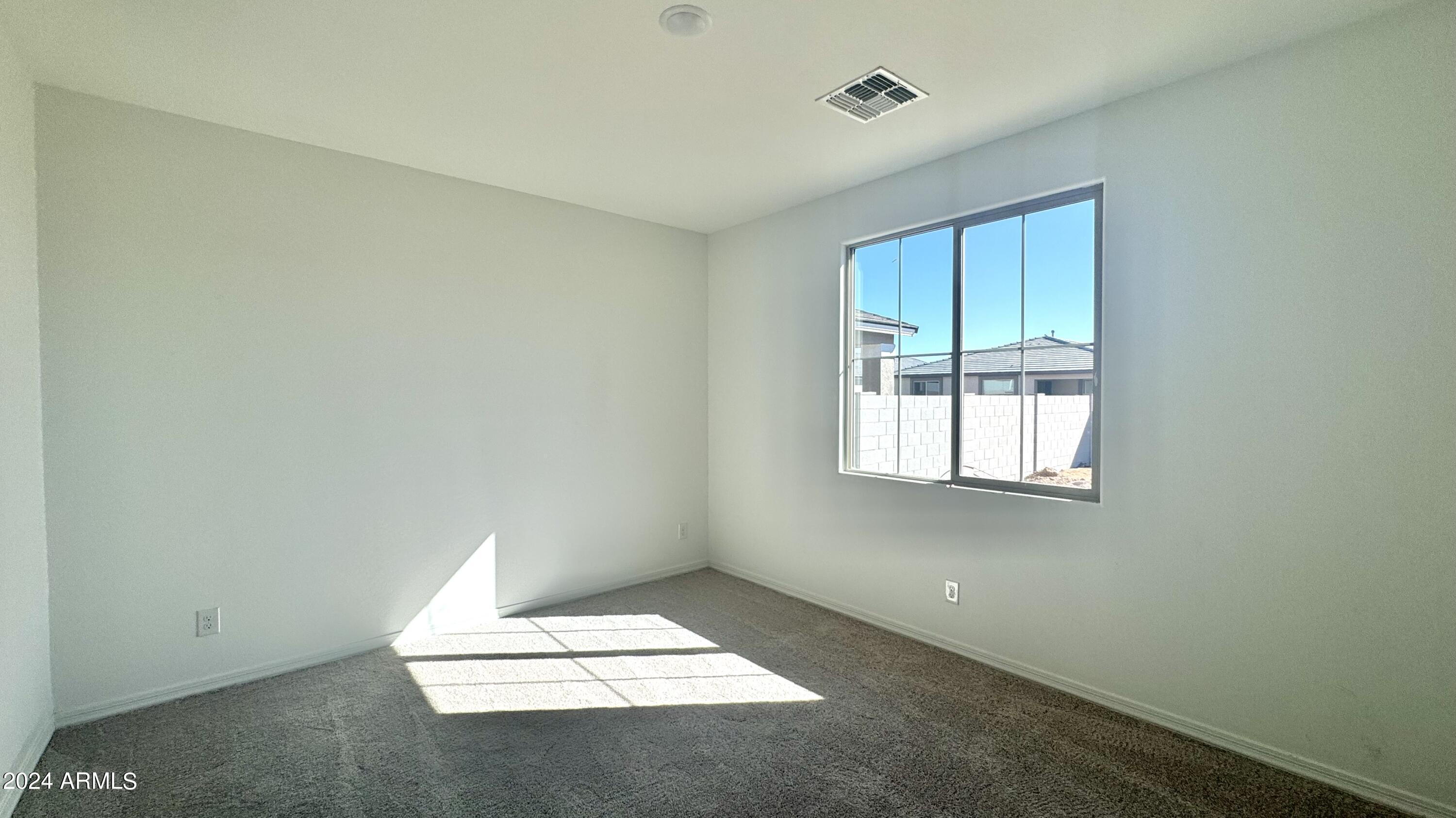 22881 E ROUNDUP Way