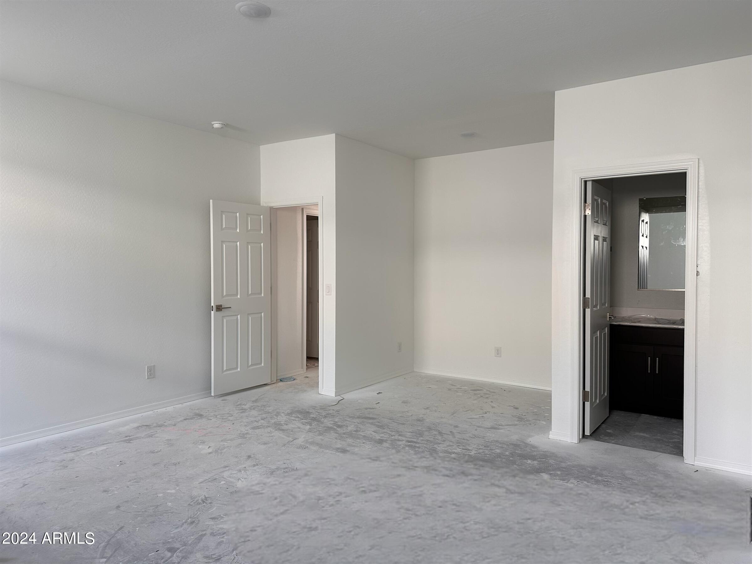 24156 W SUNLAND Avenue