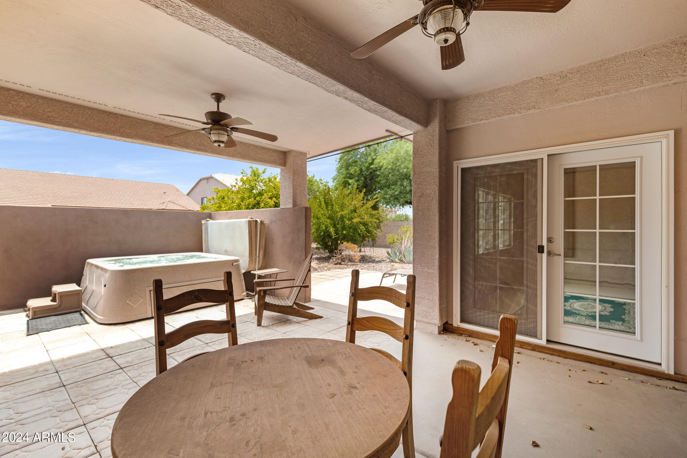1639 E PRICKLY PEAR Place