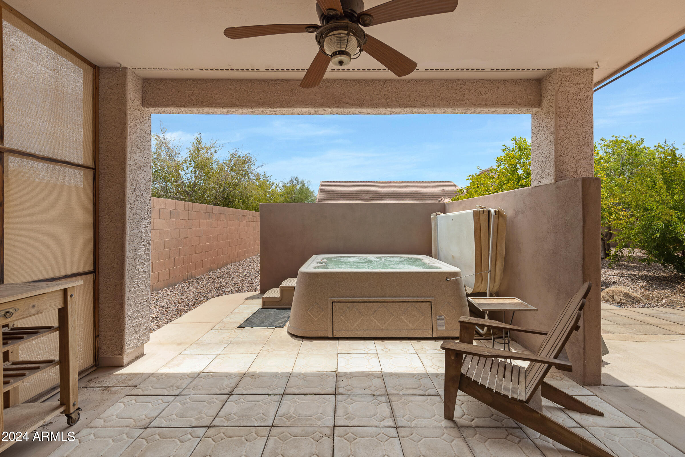 1639 E PRICKLY PEAR Place