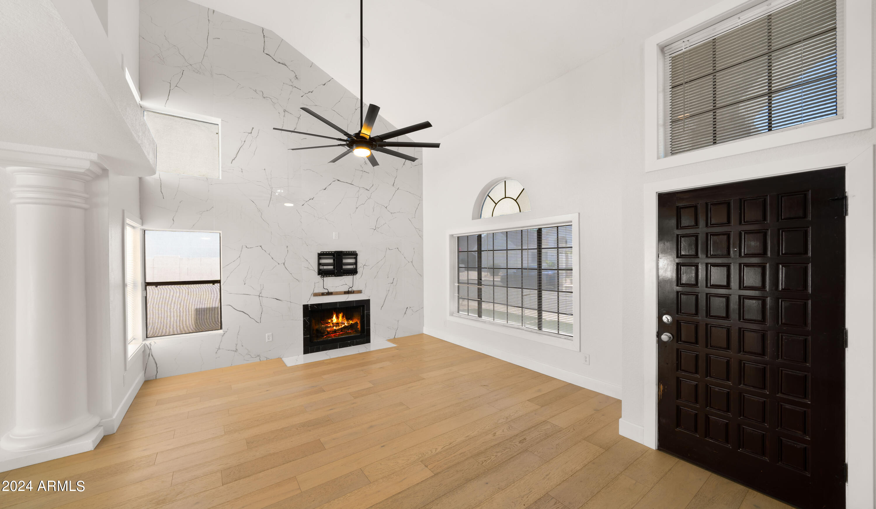 3222 E TOPEKA Drive