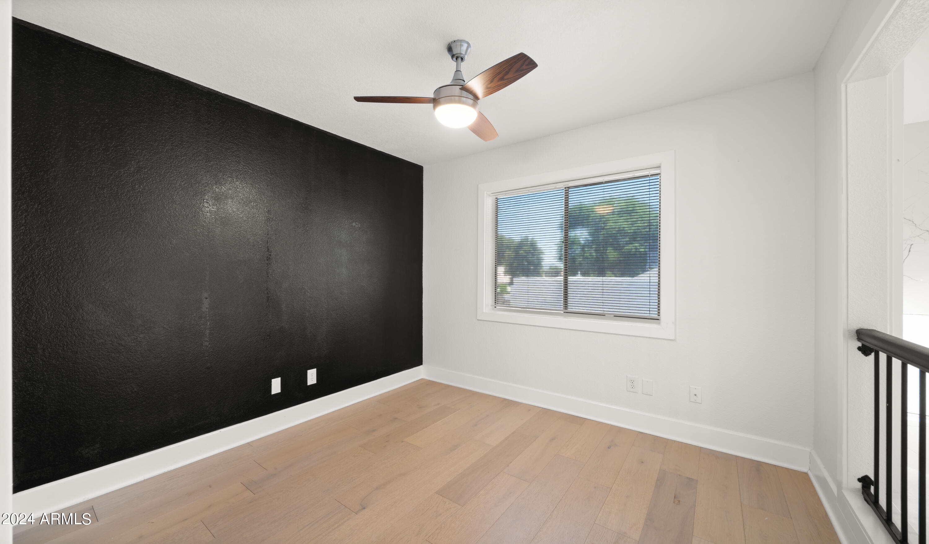 3222 E TOPEKA Drive