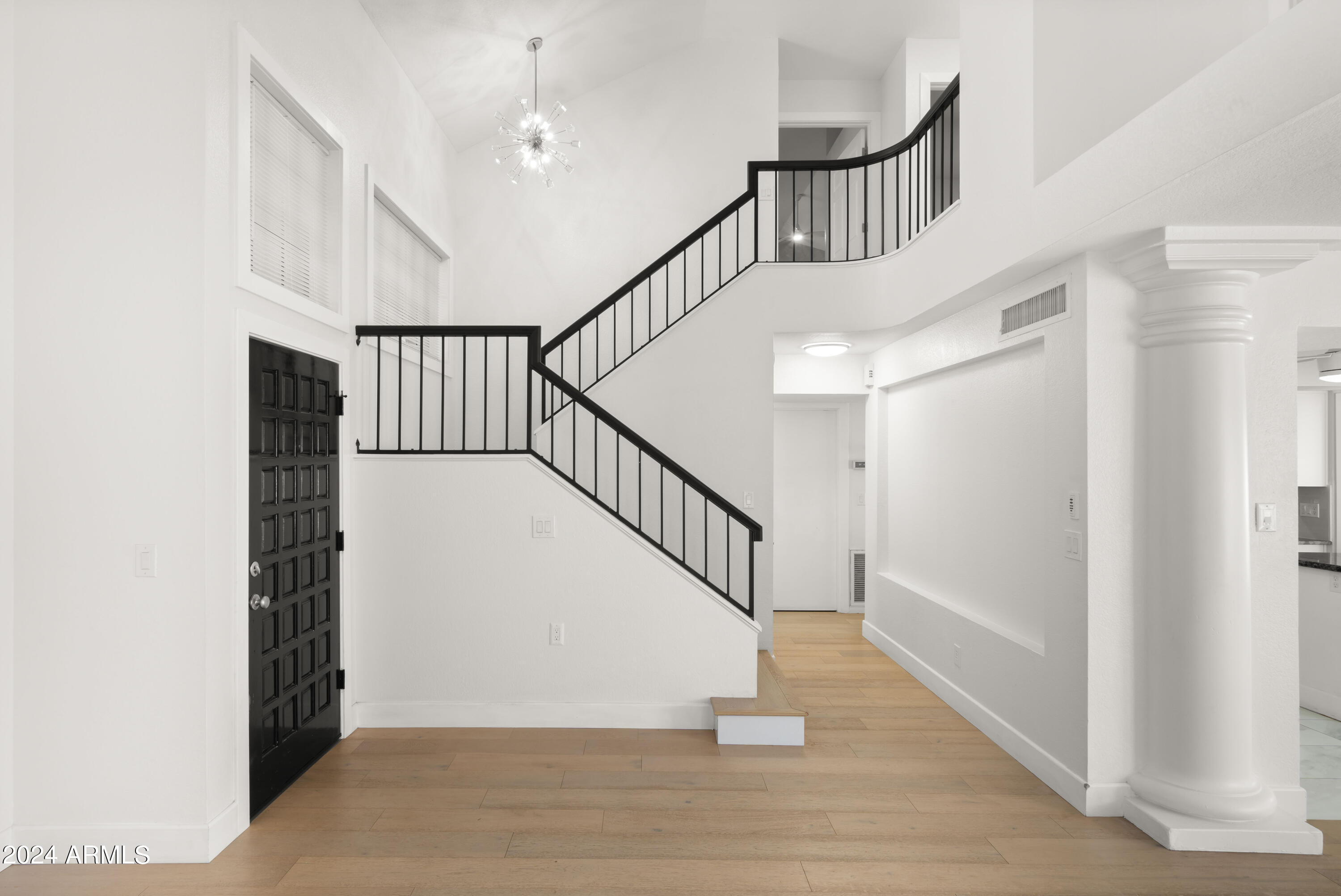 3222 E TOPEKA Drive