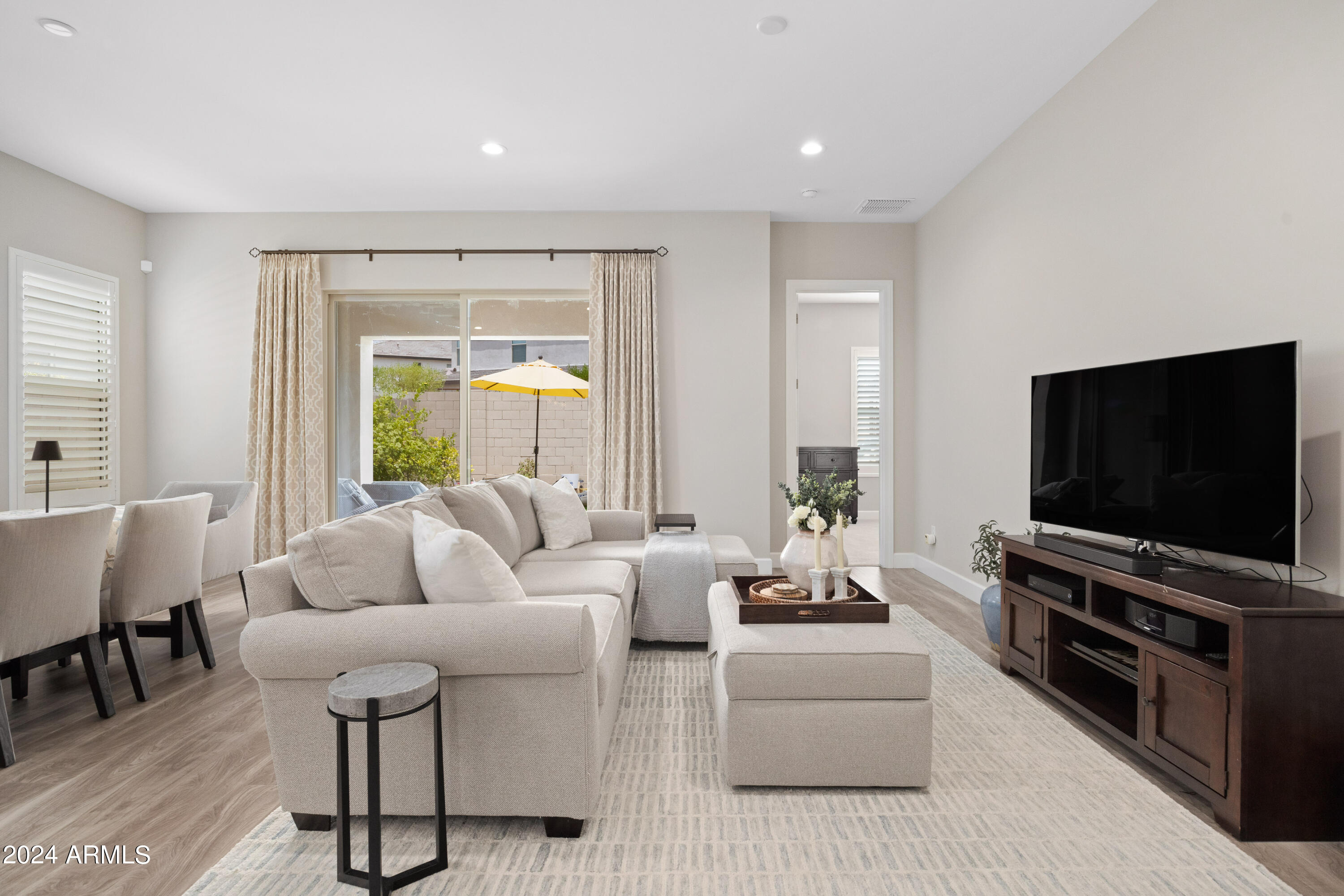 6622 E VILLA RITA Drive