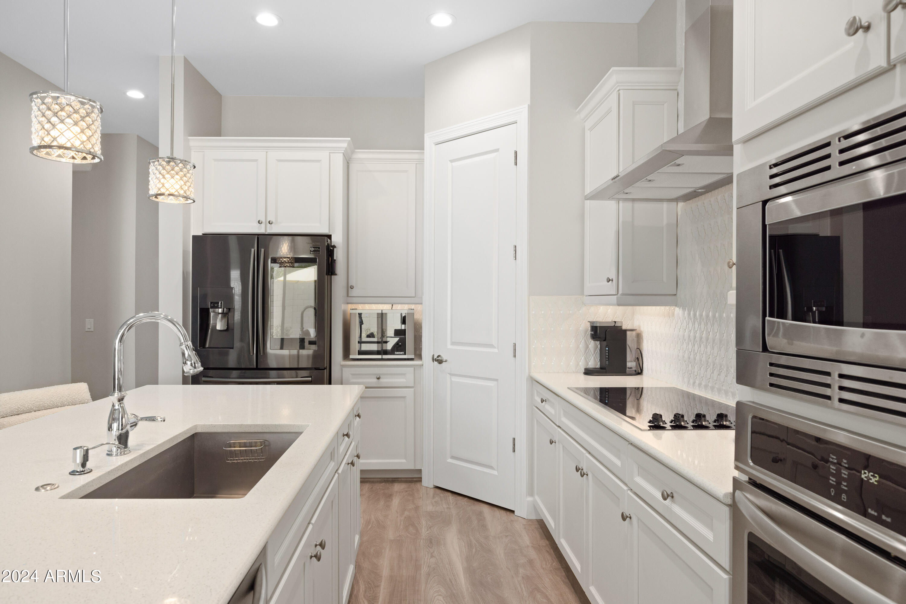 6622 E VILLA RITA Drive