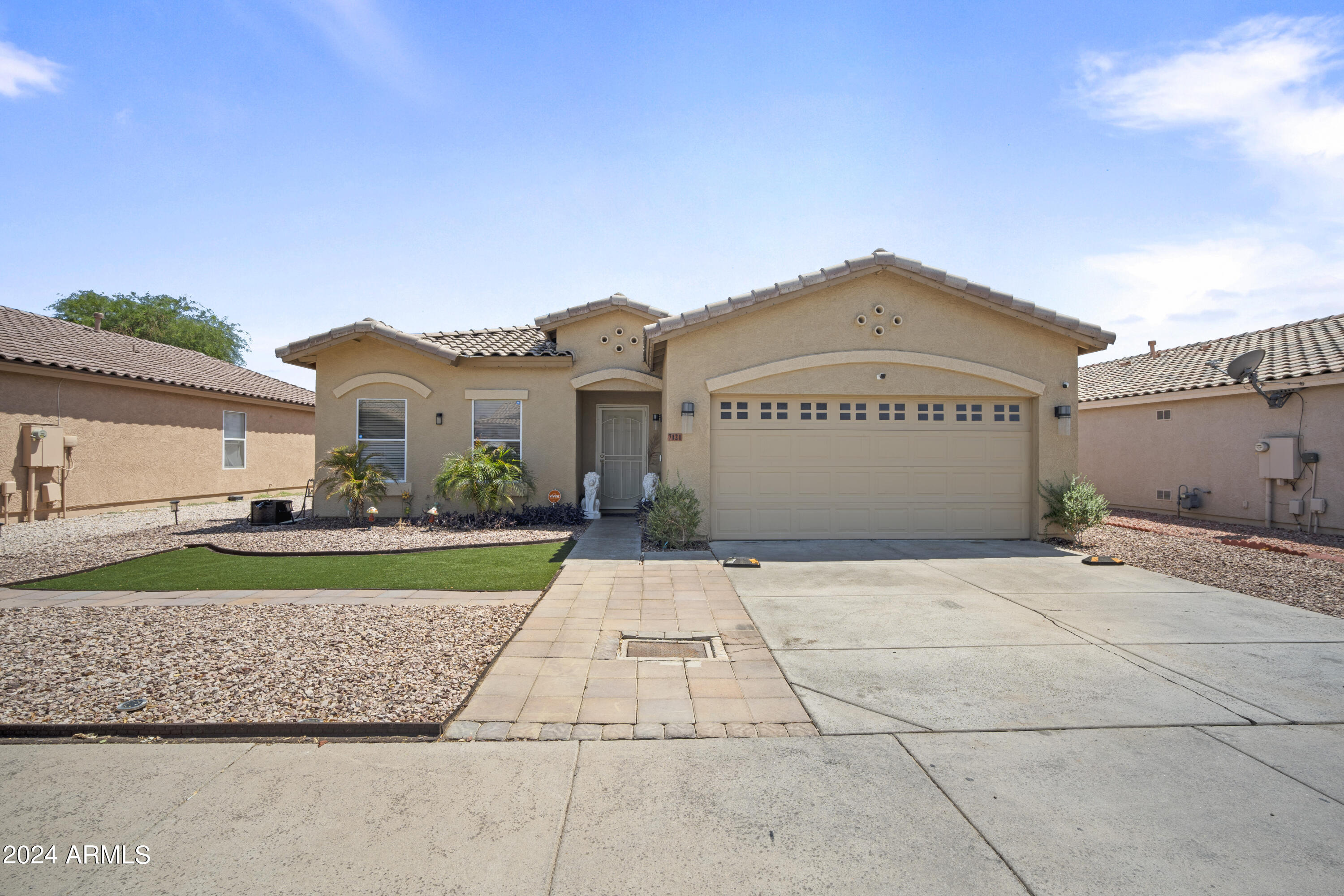 7121 W ZAK Road
