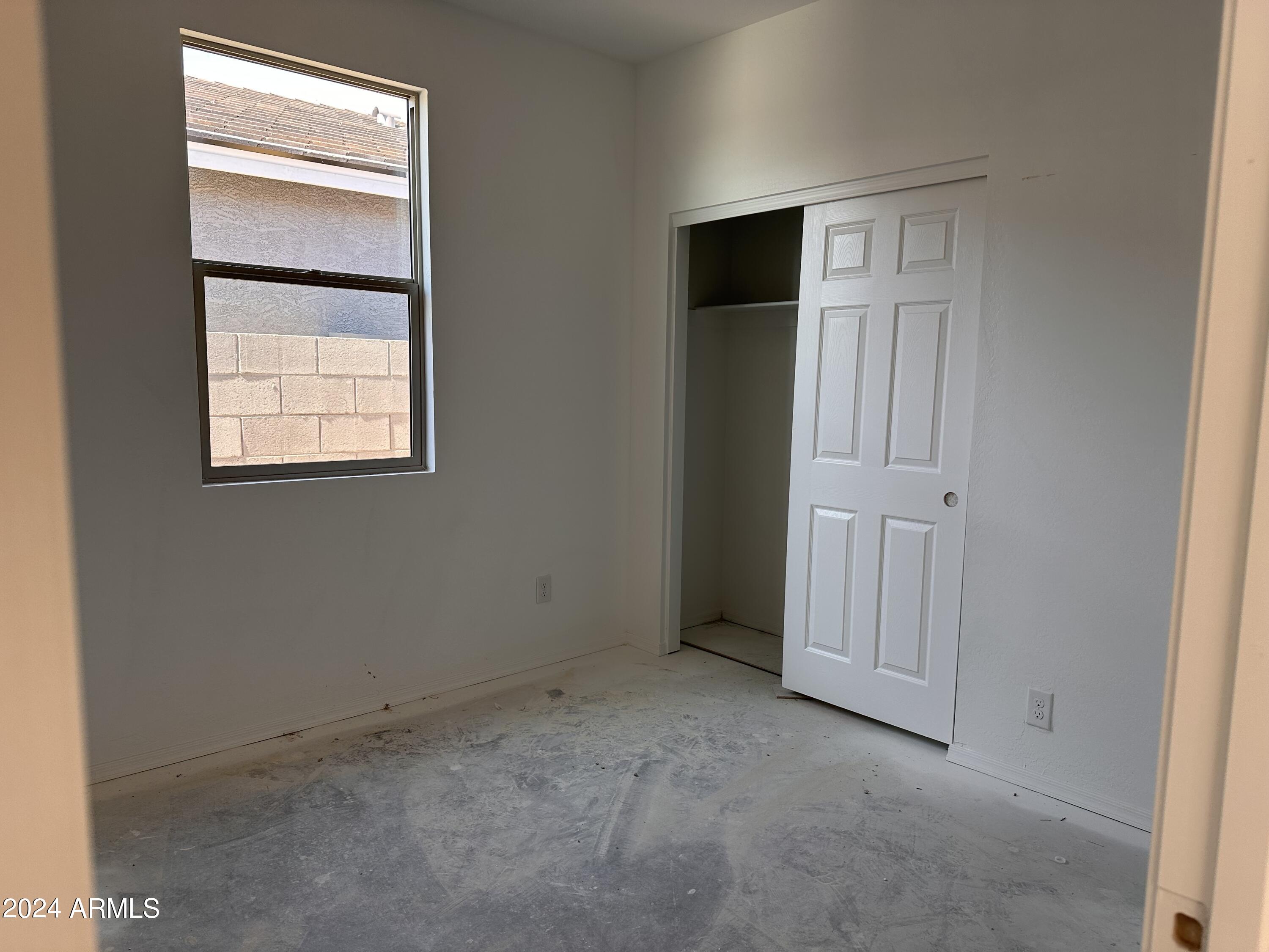 24140 W SUNLAND Avenue