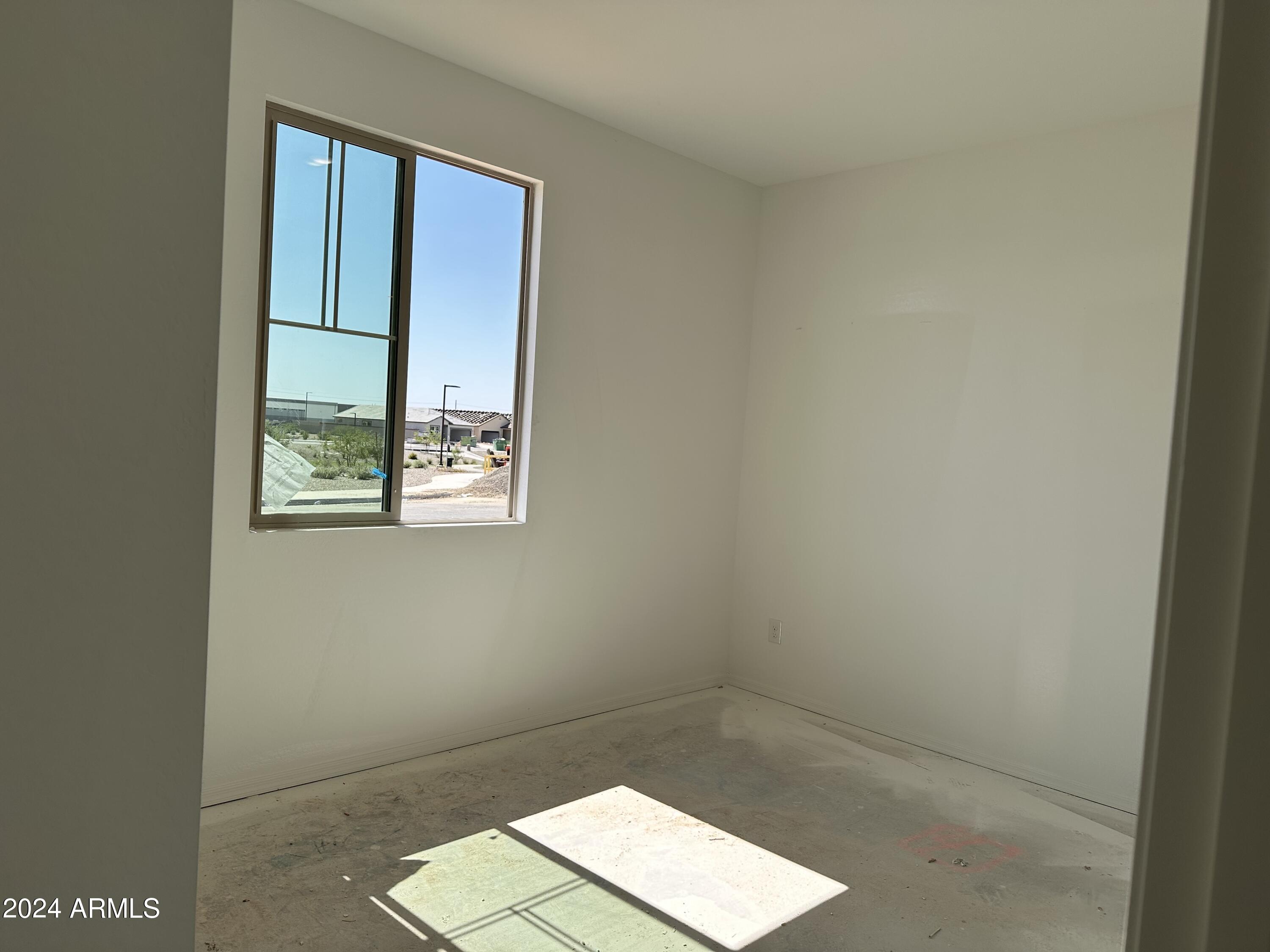 24140 W SUNLAND Avenue