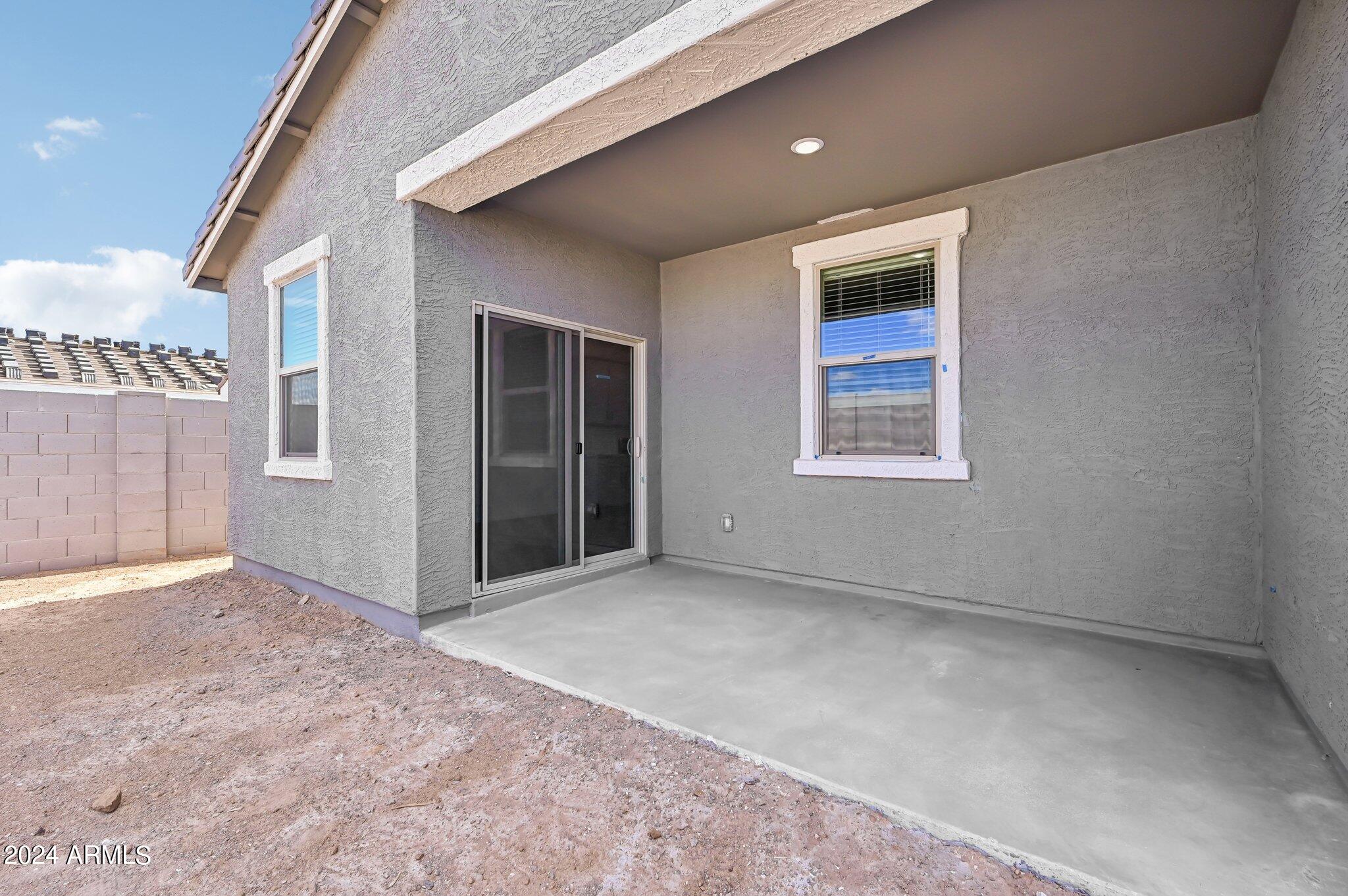 24148 W SUNLAND Avenue