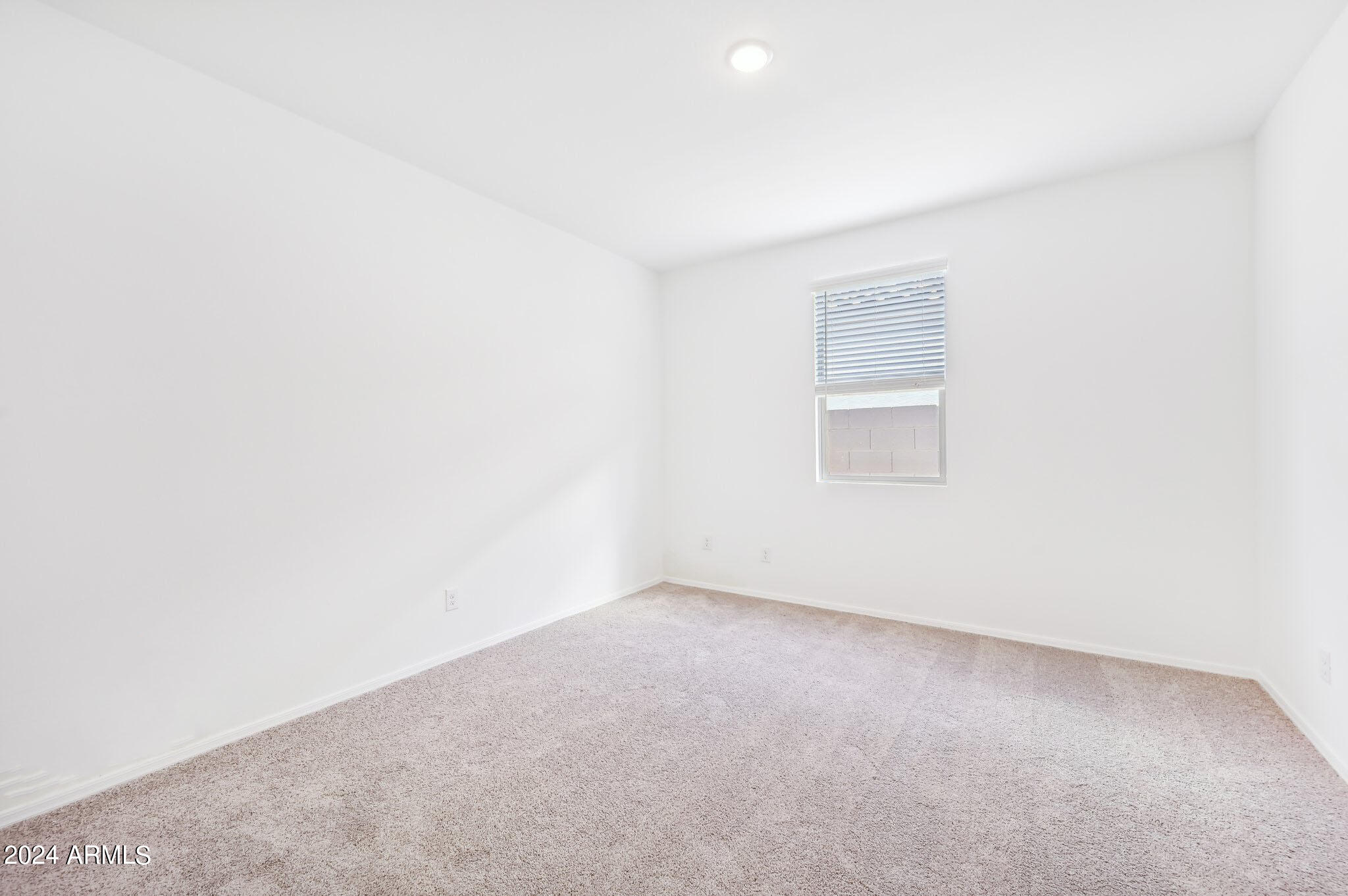 24148 W SUNLAND Avenue