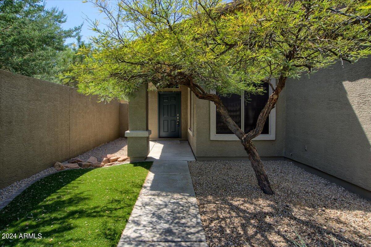 40702 N ROBINSON Drive