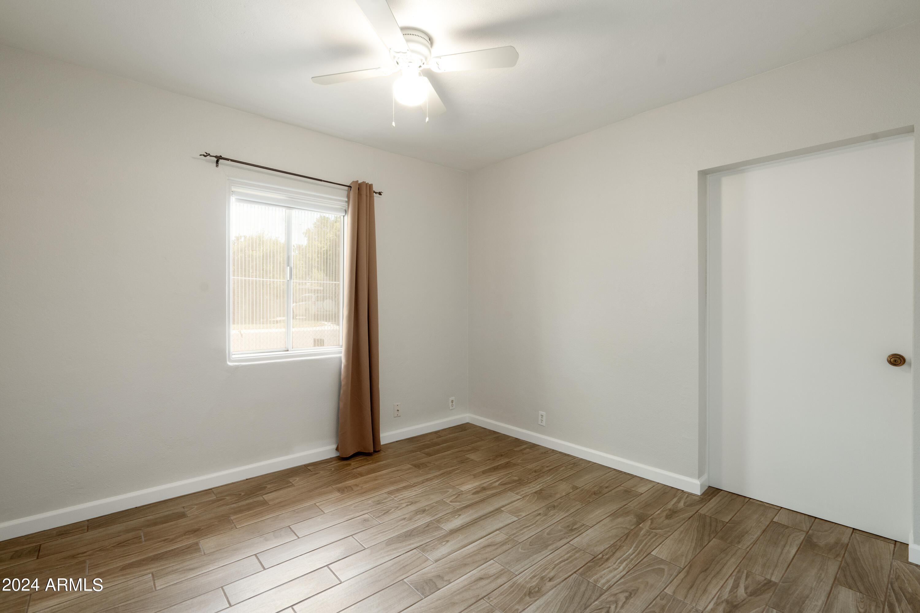1239 E HIGHLAND Avenue, A