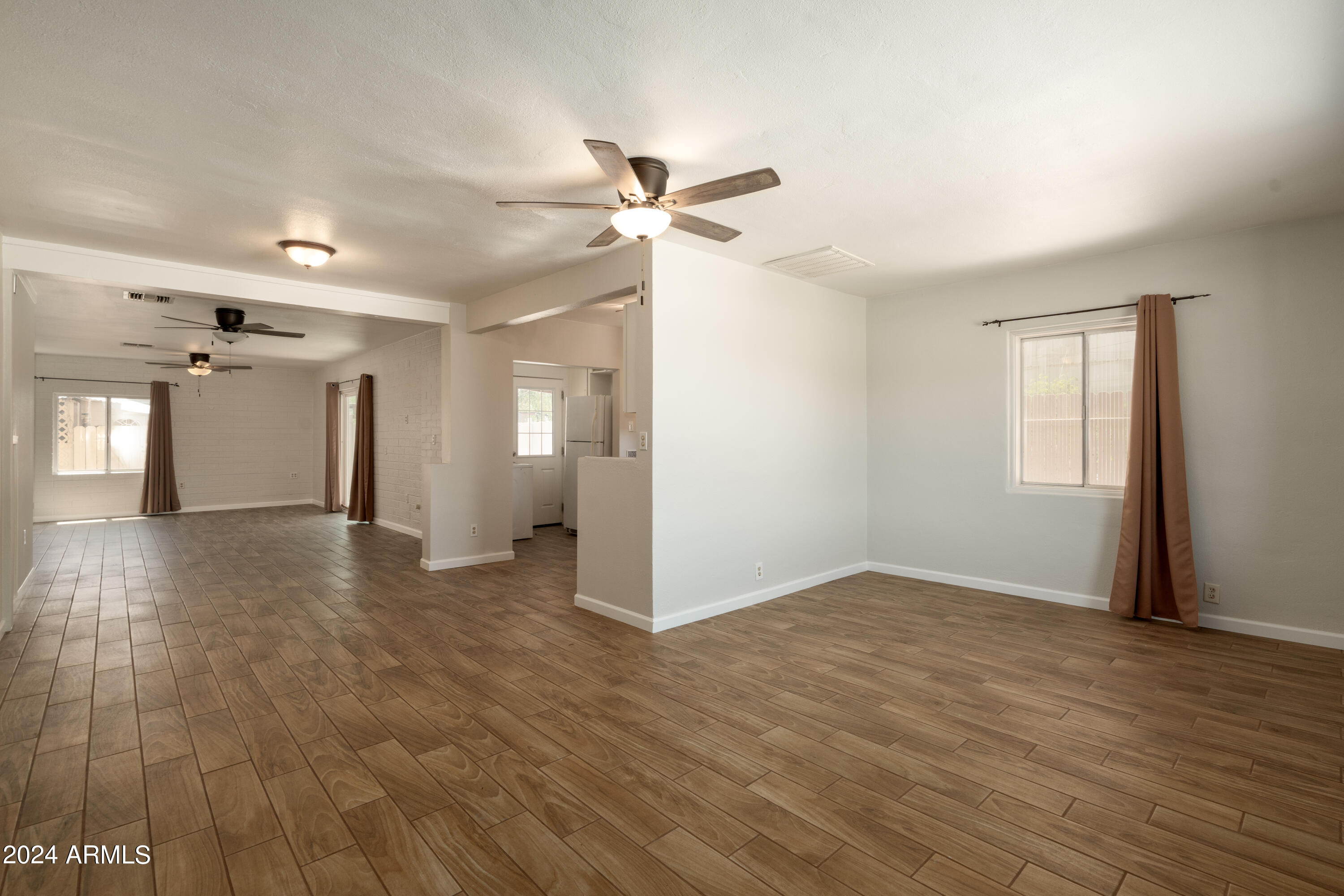 1239 E HIGHLAND Avenue, A