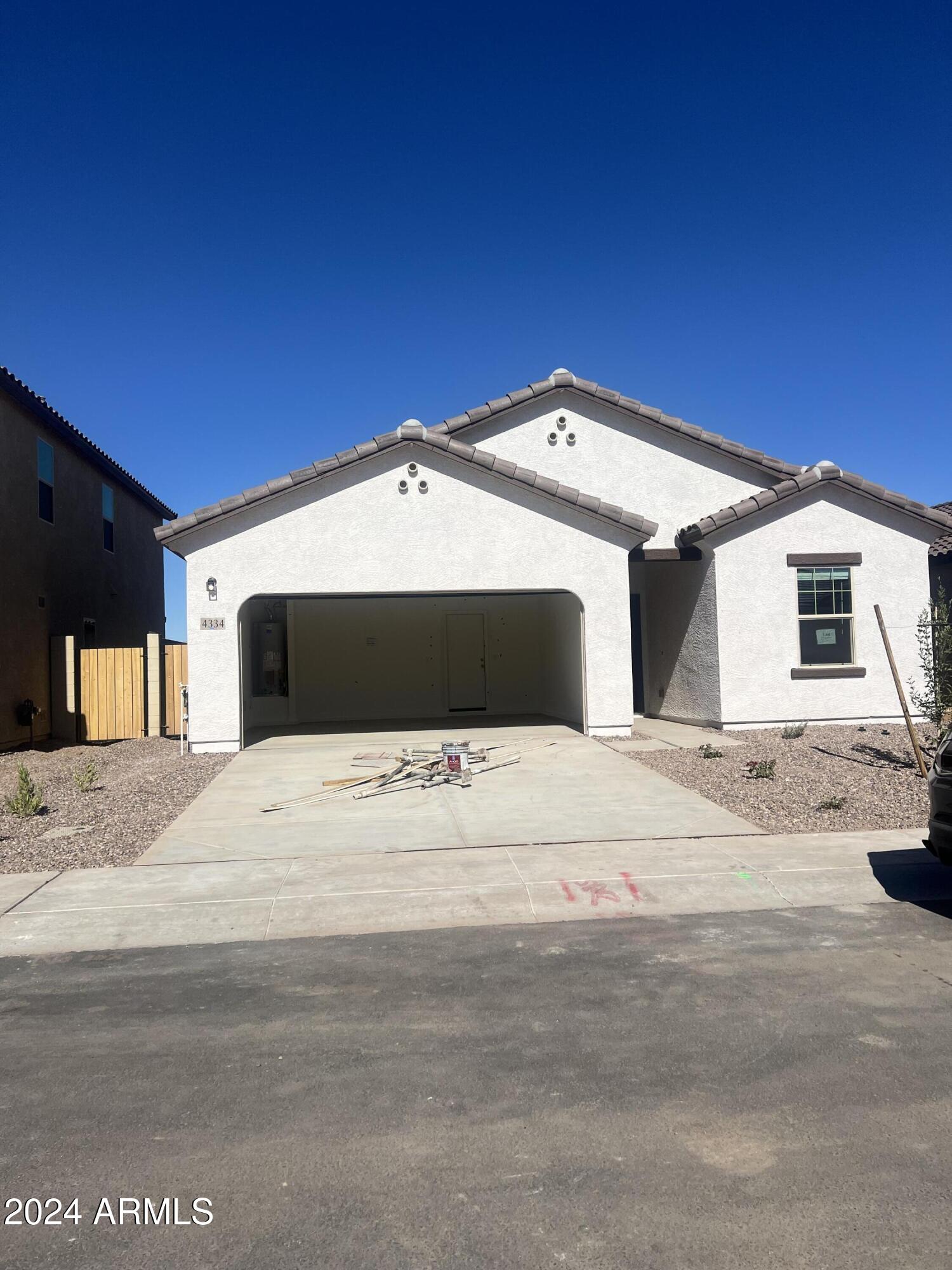 4334 E REYNOLDS Drive
