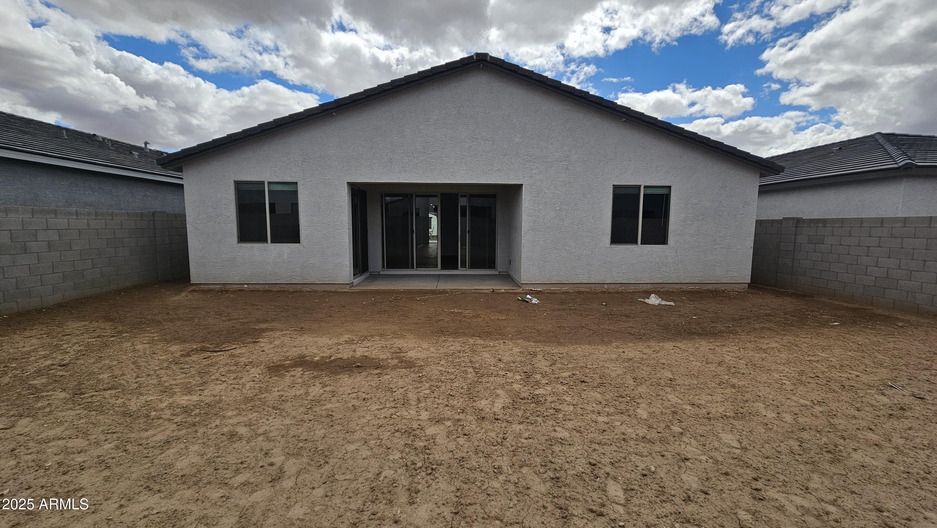 2656 E ABE TRUCKLE Avenue
