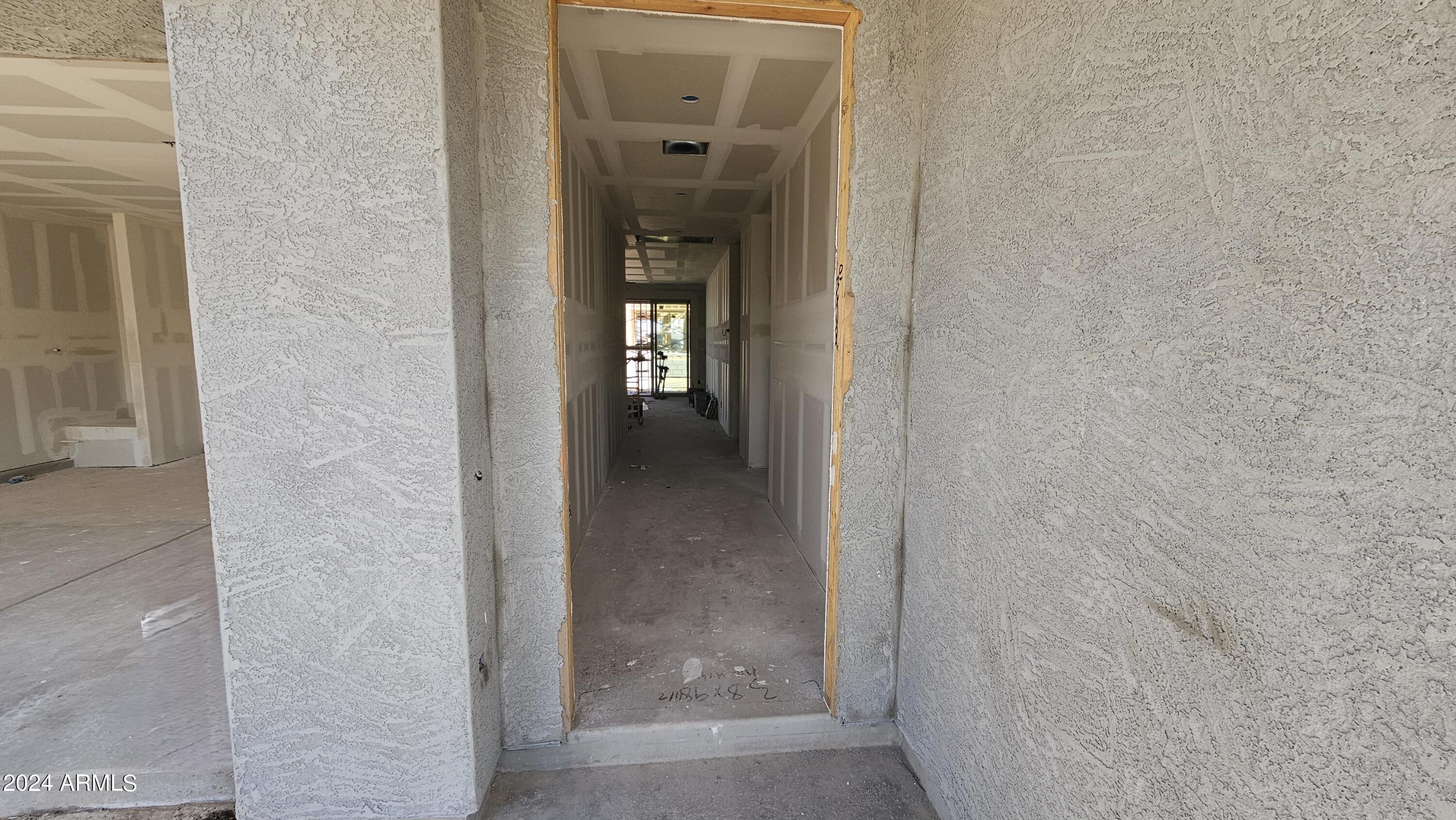 37569 N CAVERN Way
