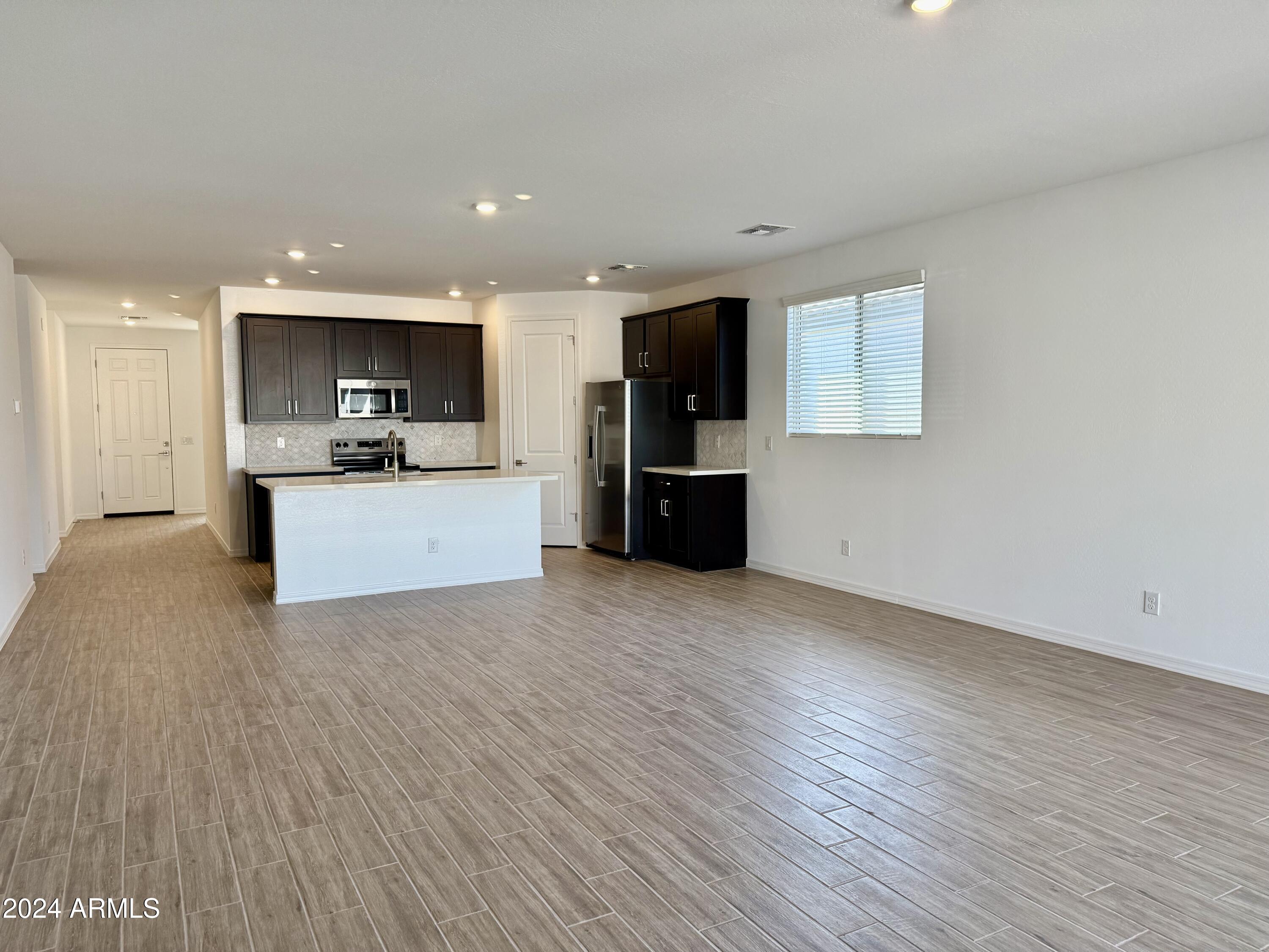 2338 E WAGON WHEEL Lane