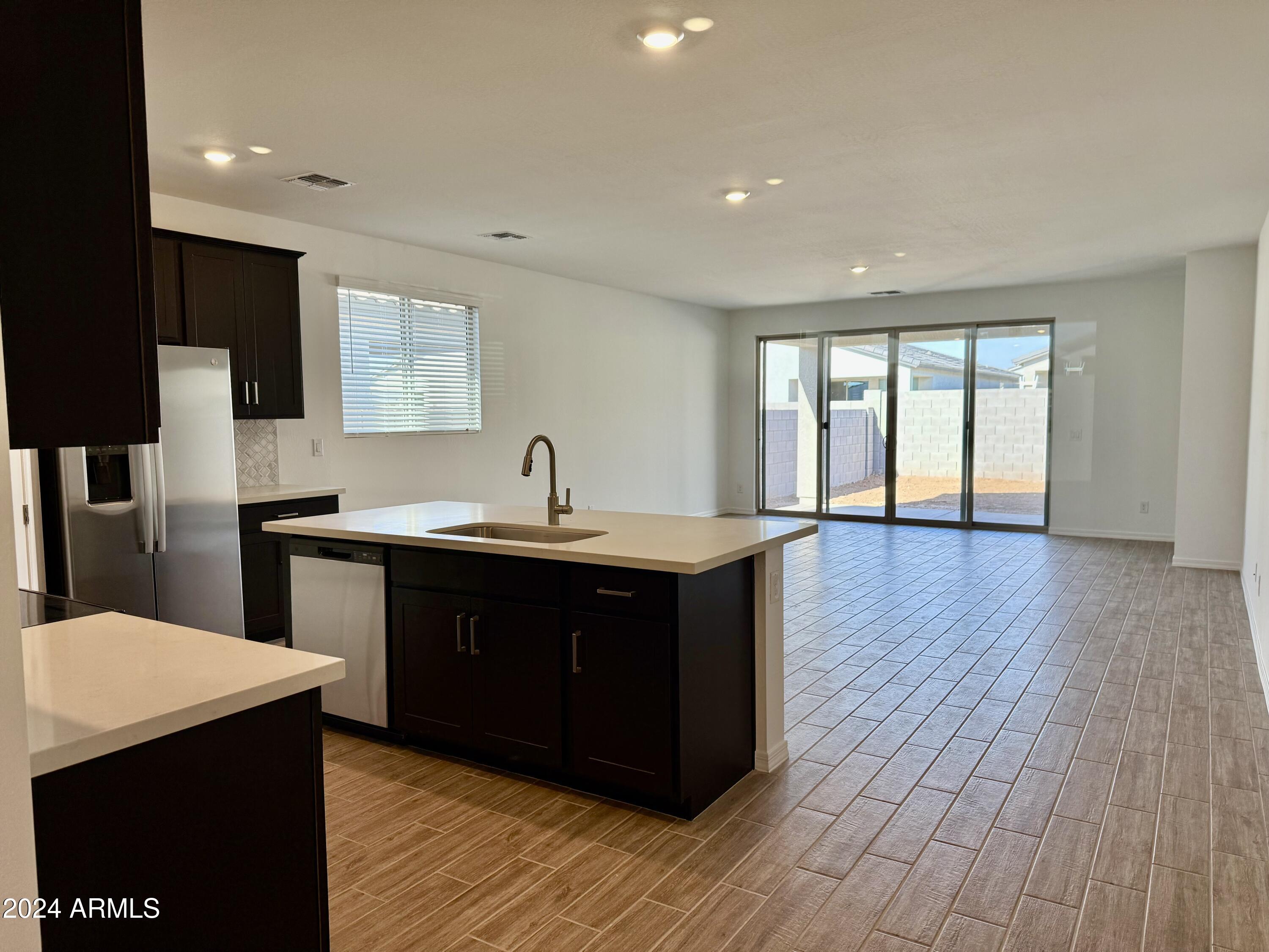 2338 E WAGON WHEEL Lane