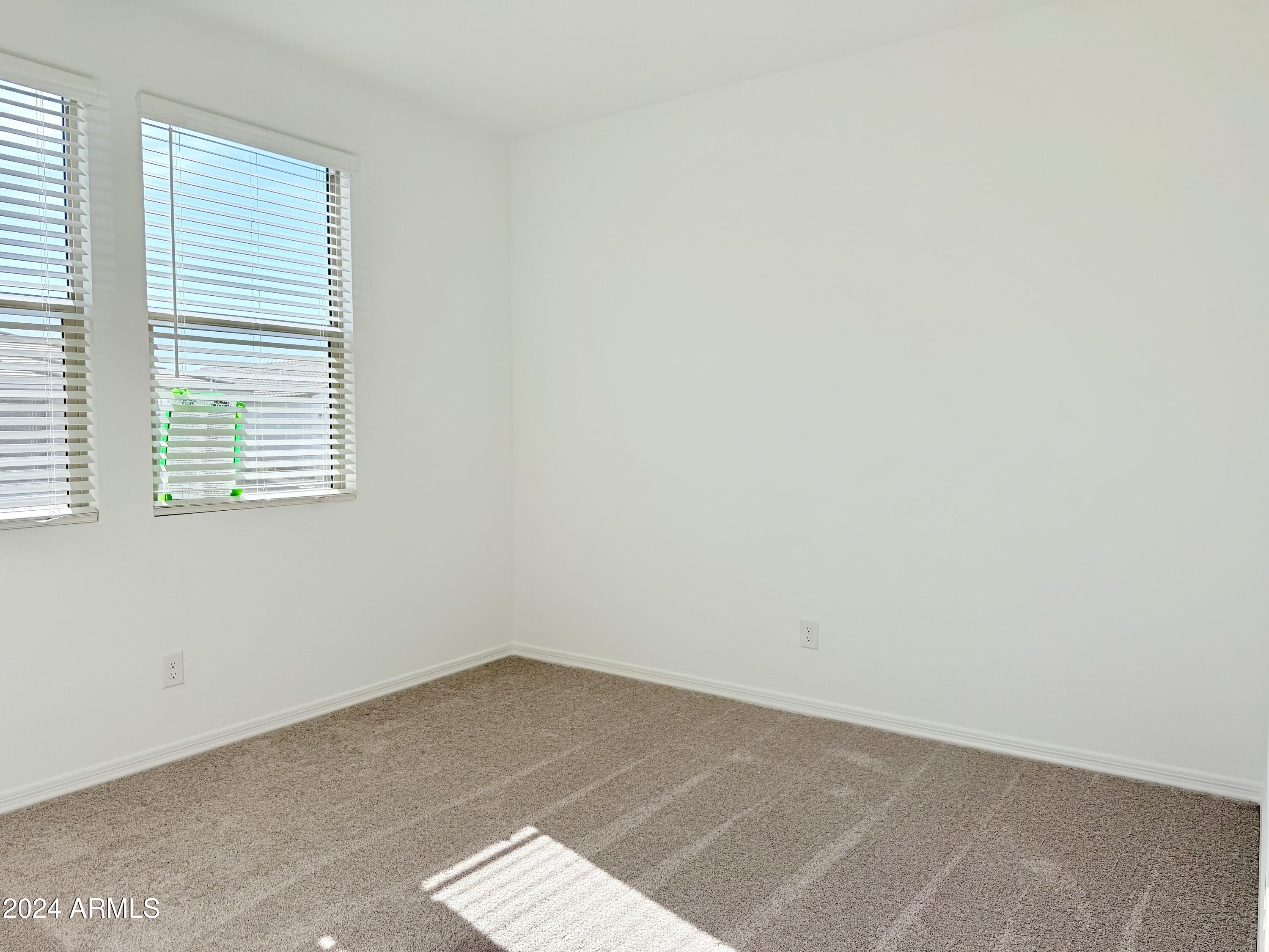 2338 E WAGON WHEEL Lane