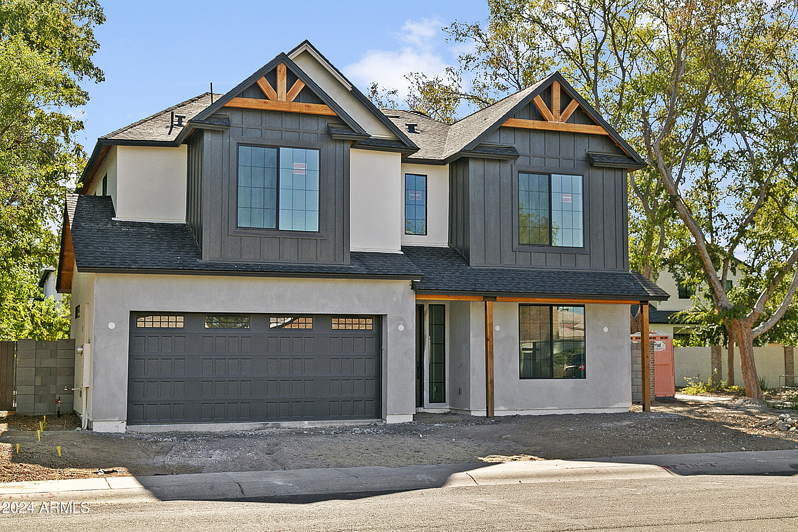 1331 W STATE Avenue