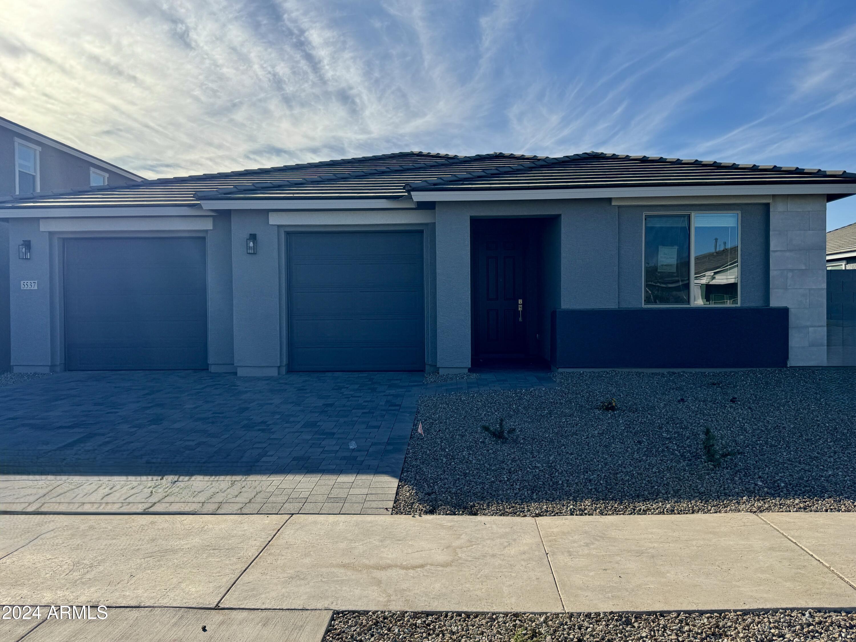 5537 W PASEO Way