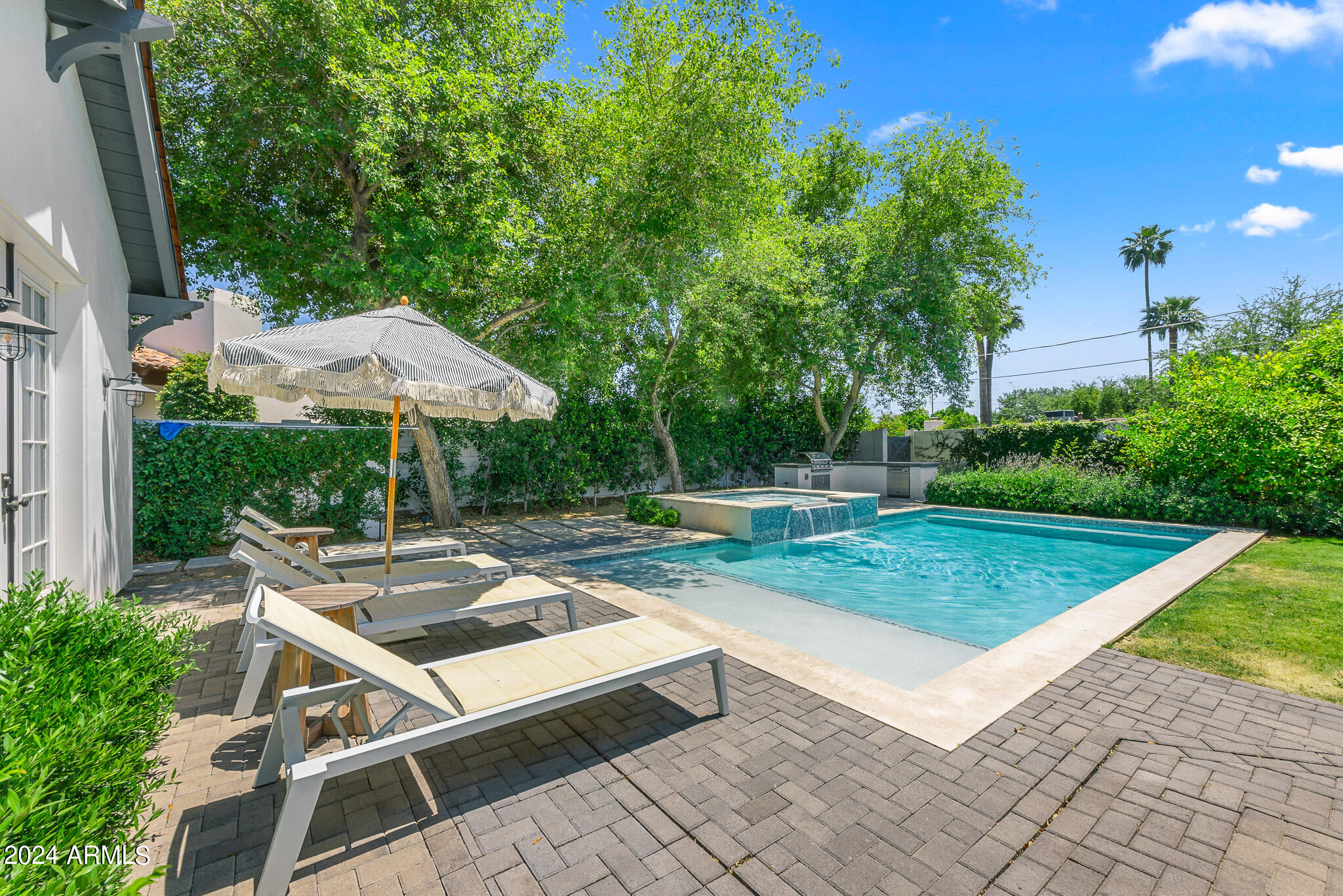 5241 E CALLE VENTURA