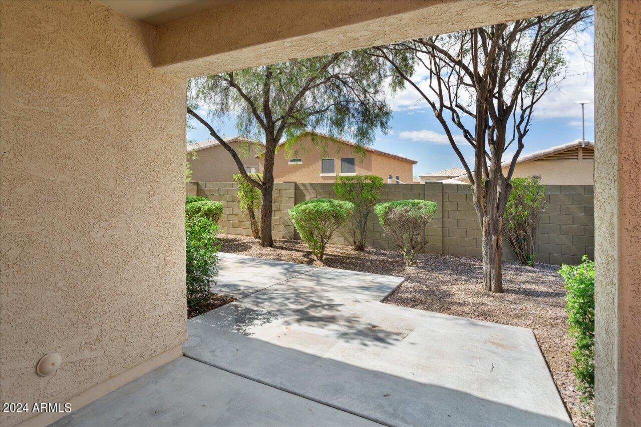 3719 W Wayne Lane