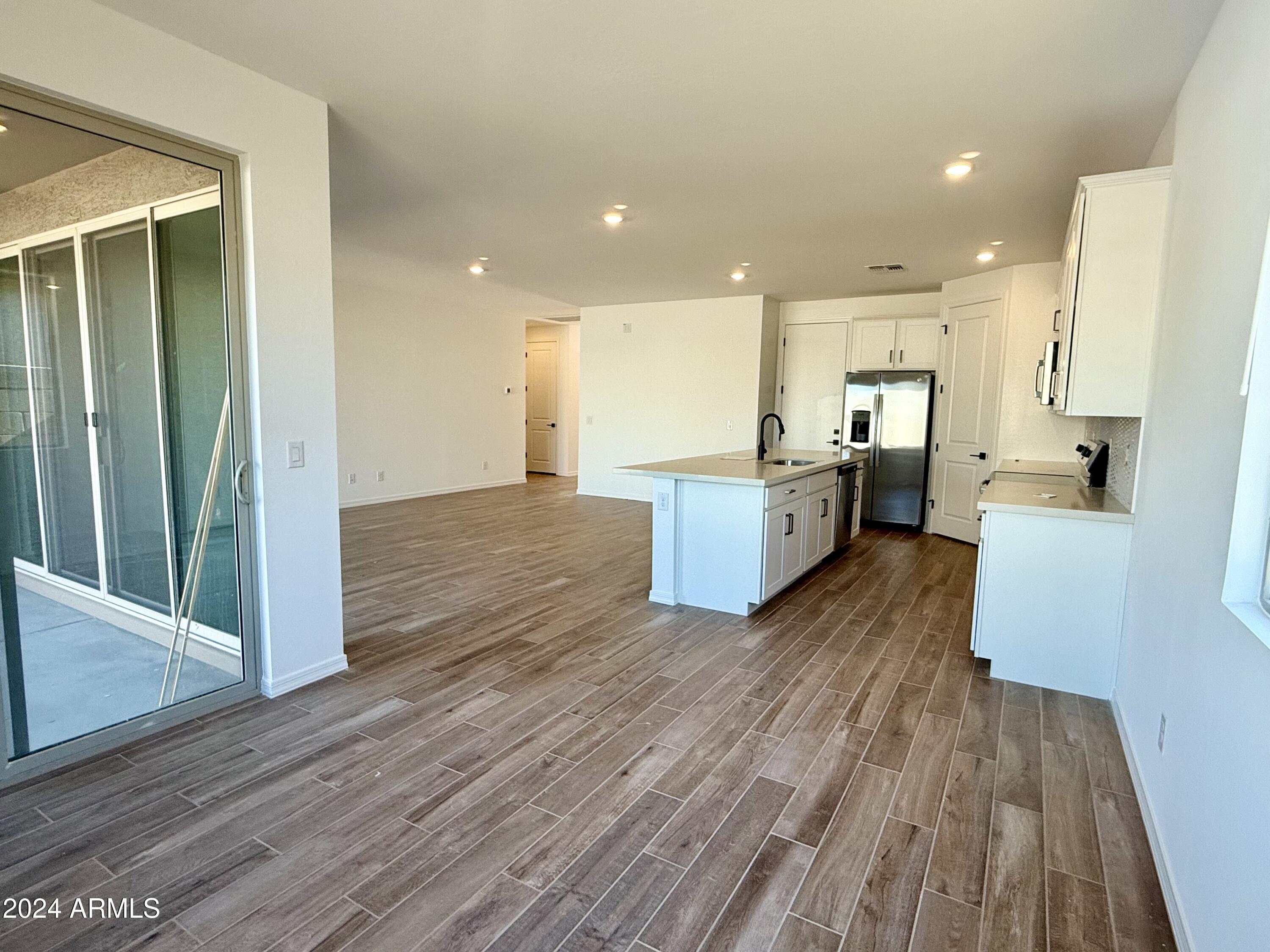 2354 E WAGON WHEEL Lane
