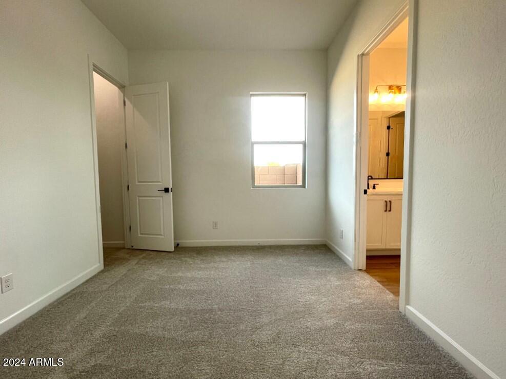 22730 E ROUNDUP Way