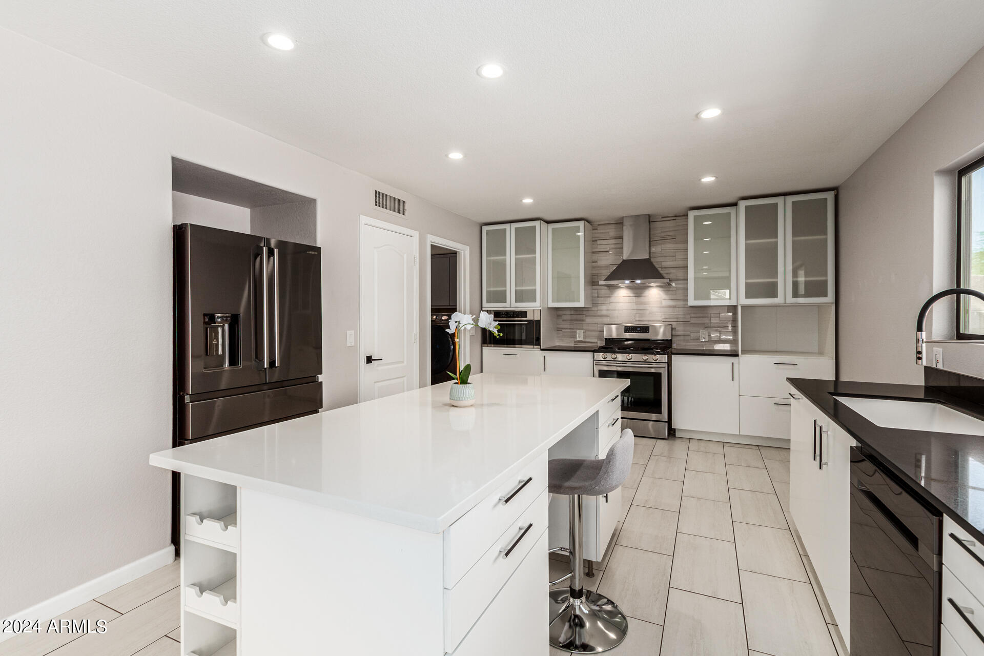 2434 W RUNNING DEER Trail