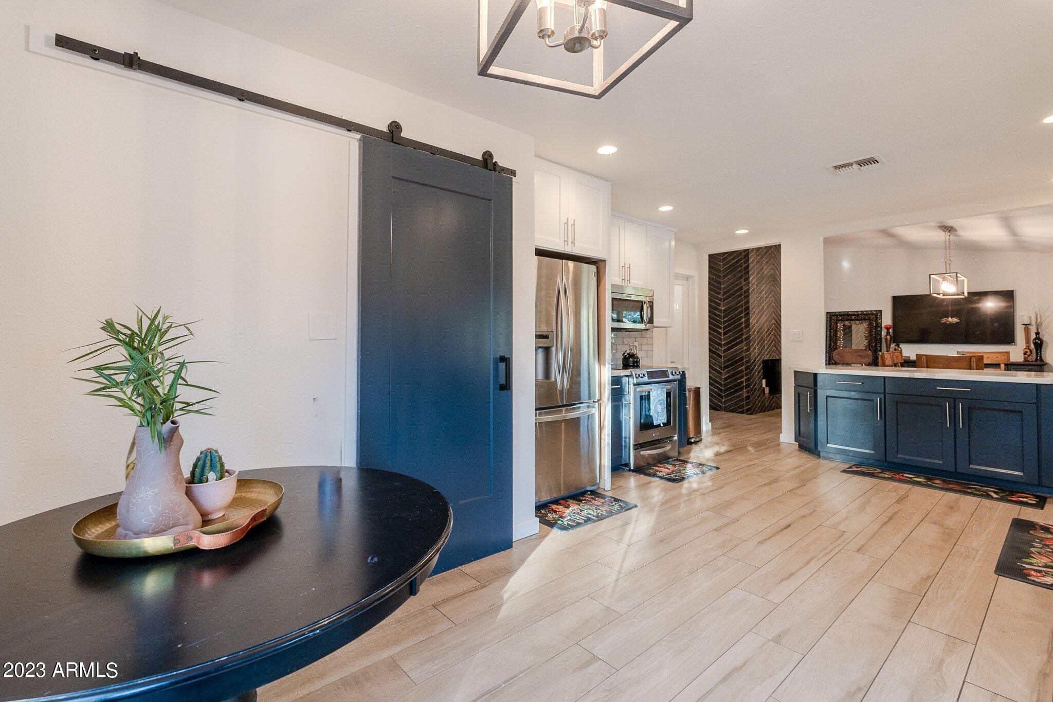 5523 E SWEETWATER Avenue