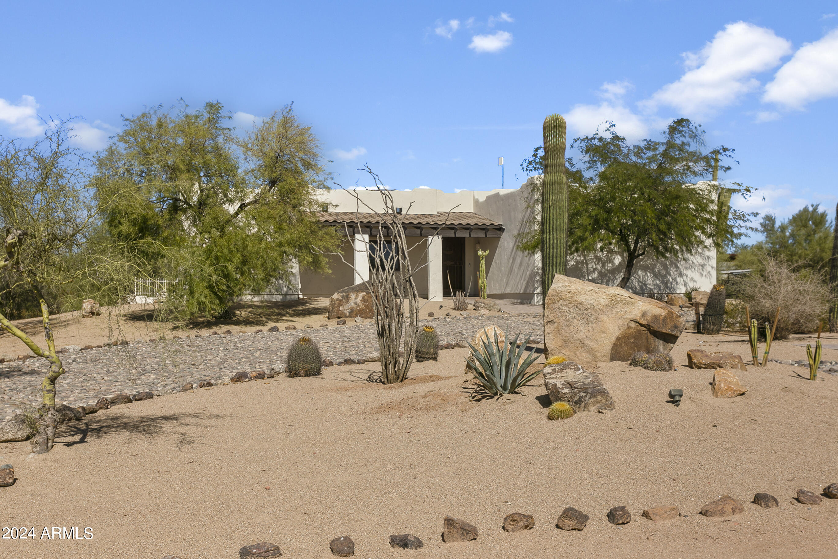 6040 E MORNING VISTA Lane