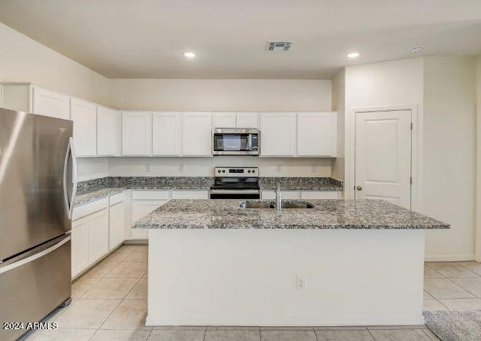5732 W MOODY Trail