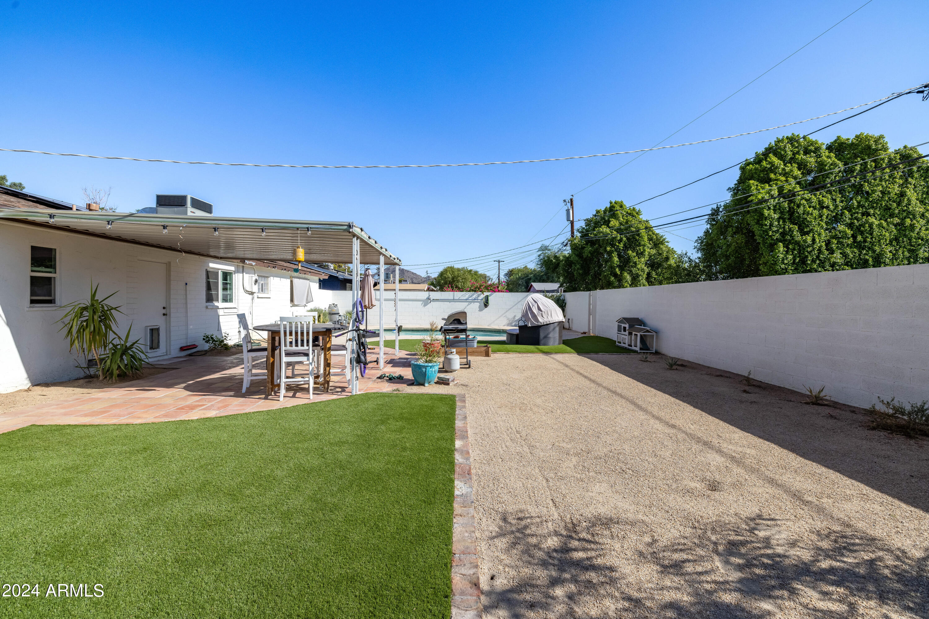 8329 N 5TH Street