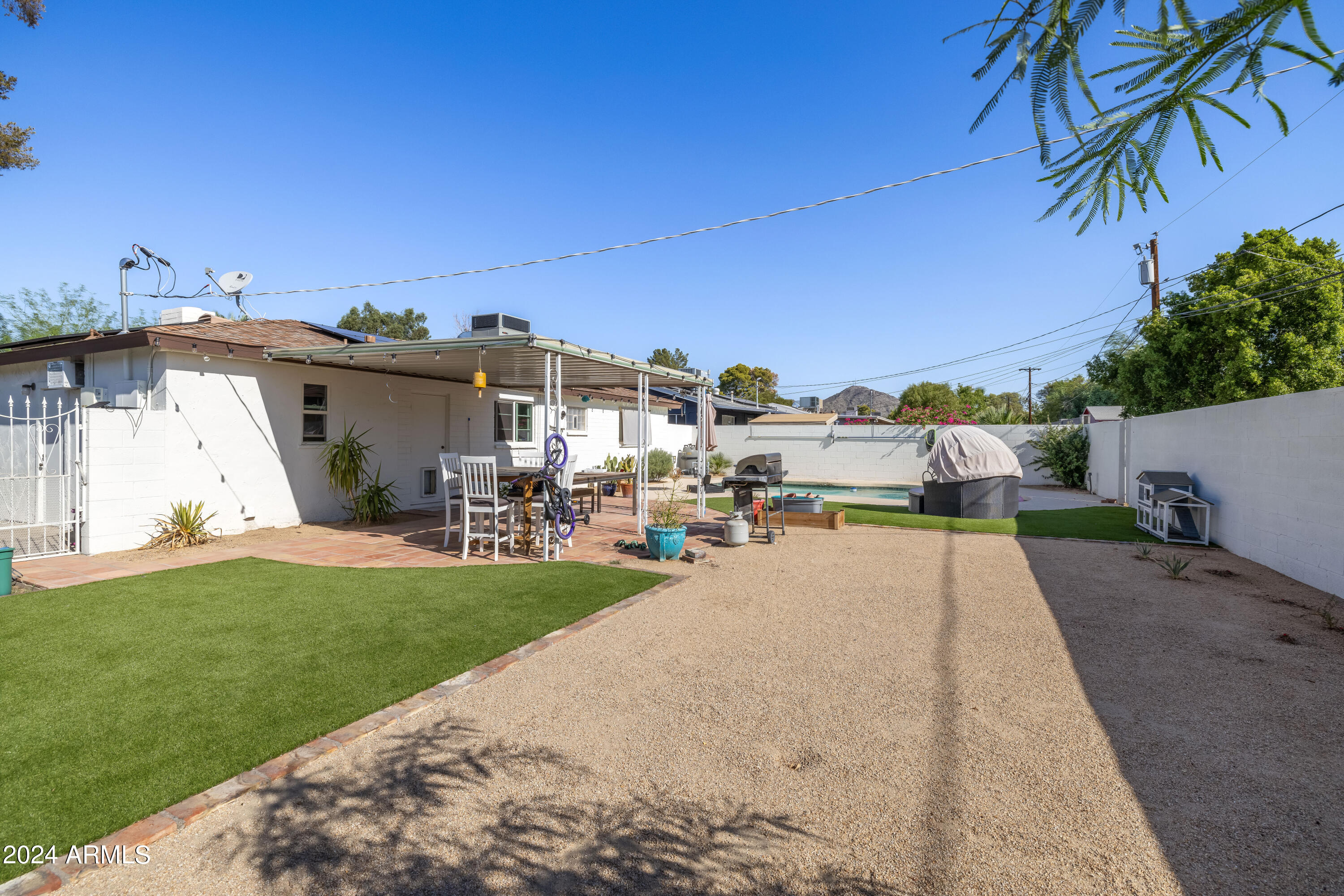 8329 N 5TH Street