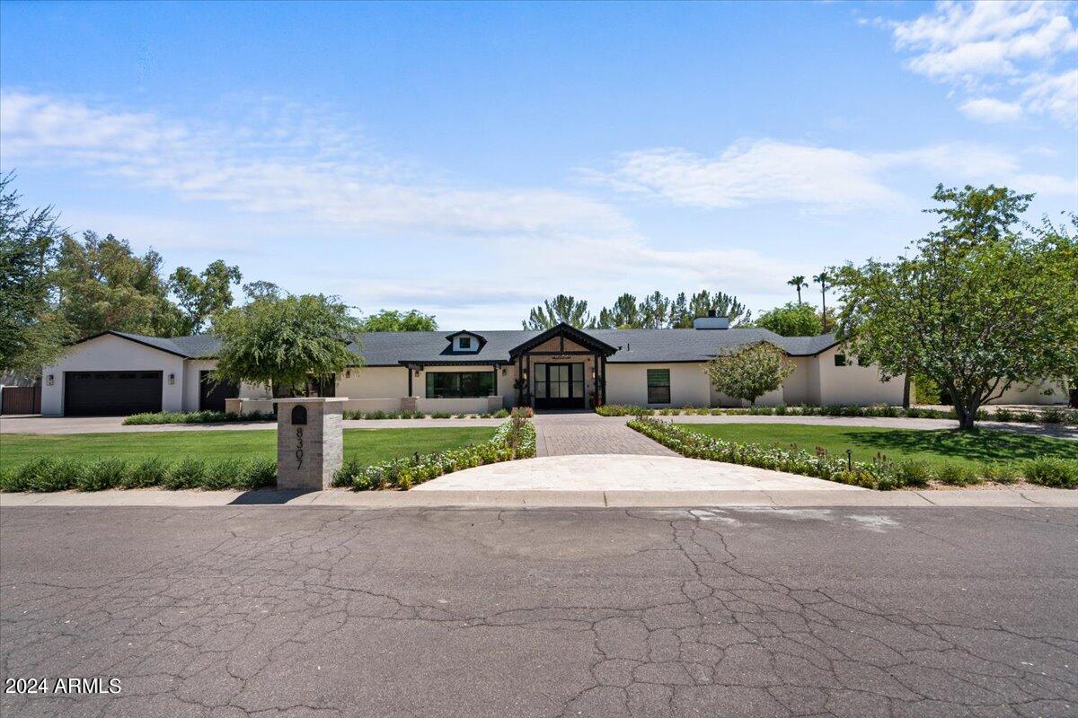 8307 E SHARON Drive