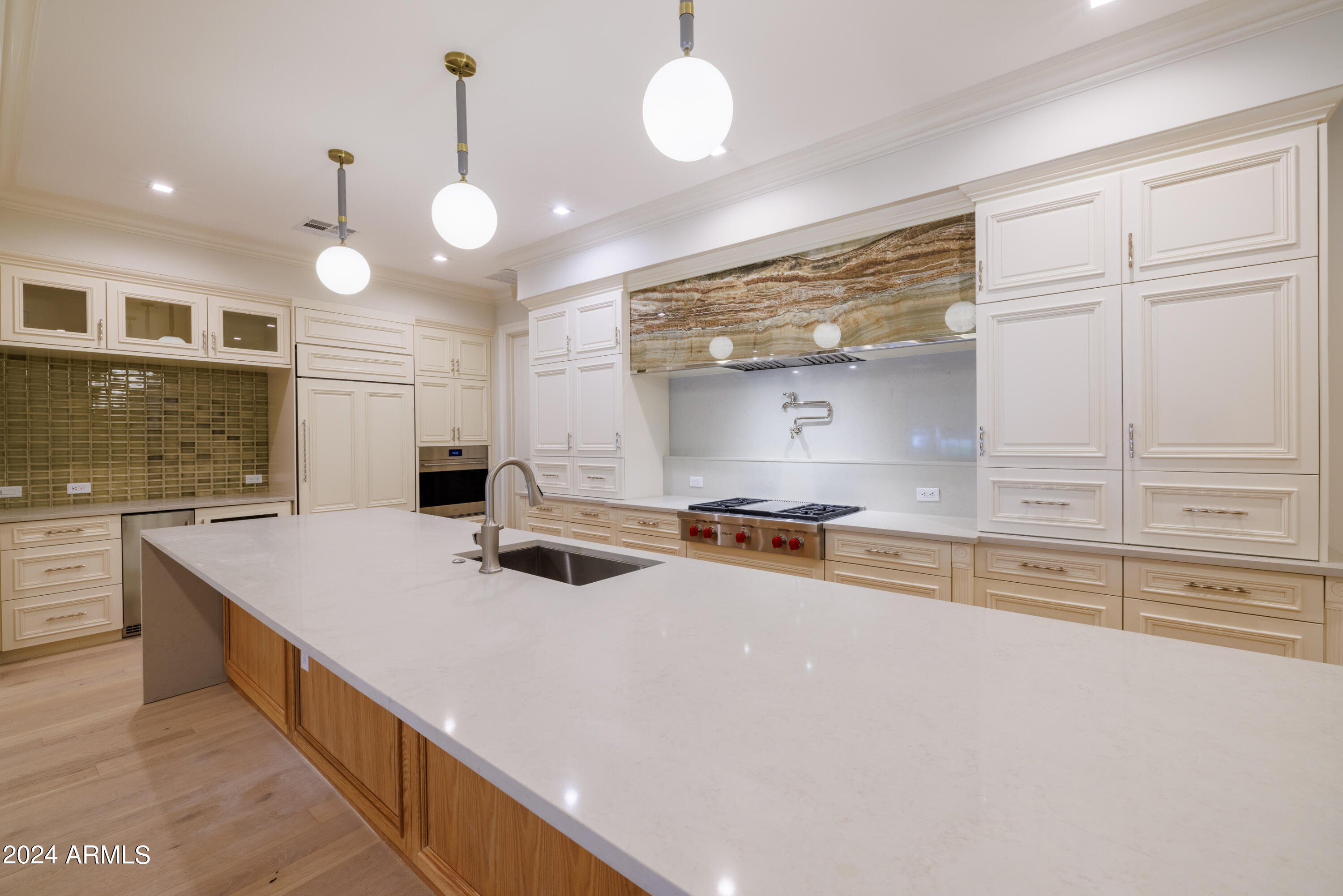 4240 E Camelback Road, 106
