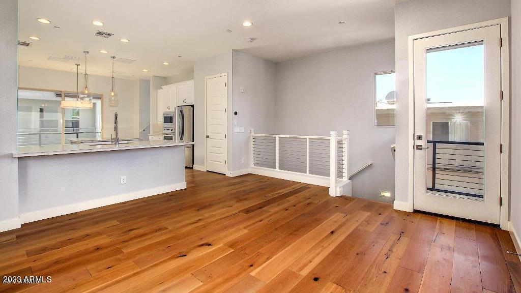 3510 N MILLER Road, 1012